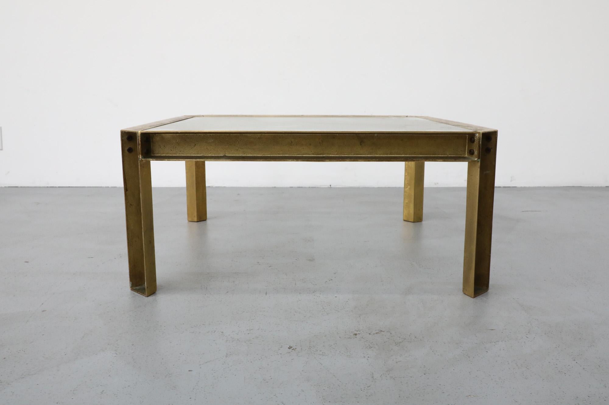 Fin du 20e siècle Table basse de style industriel T09 en laiton et verre Peter Ghyczy en vente