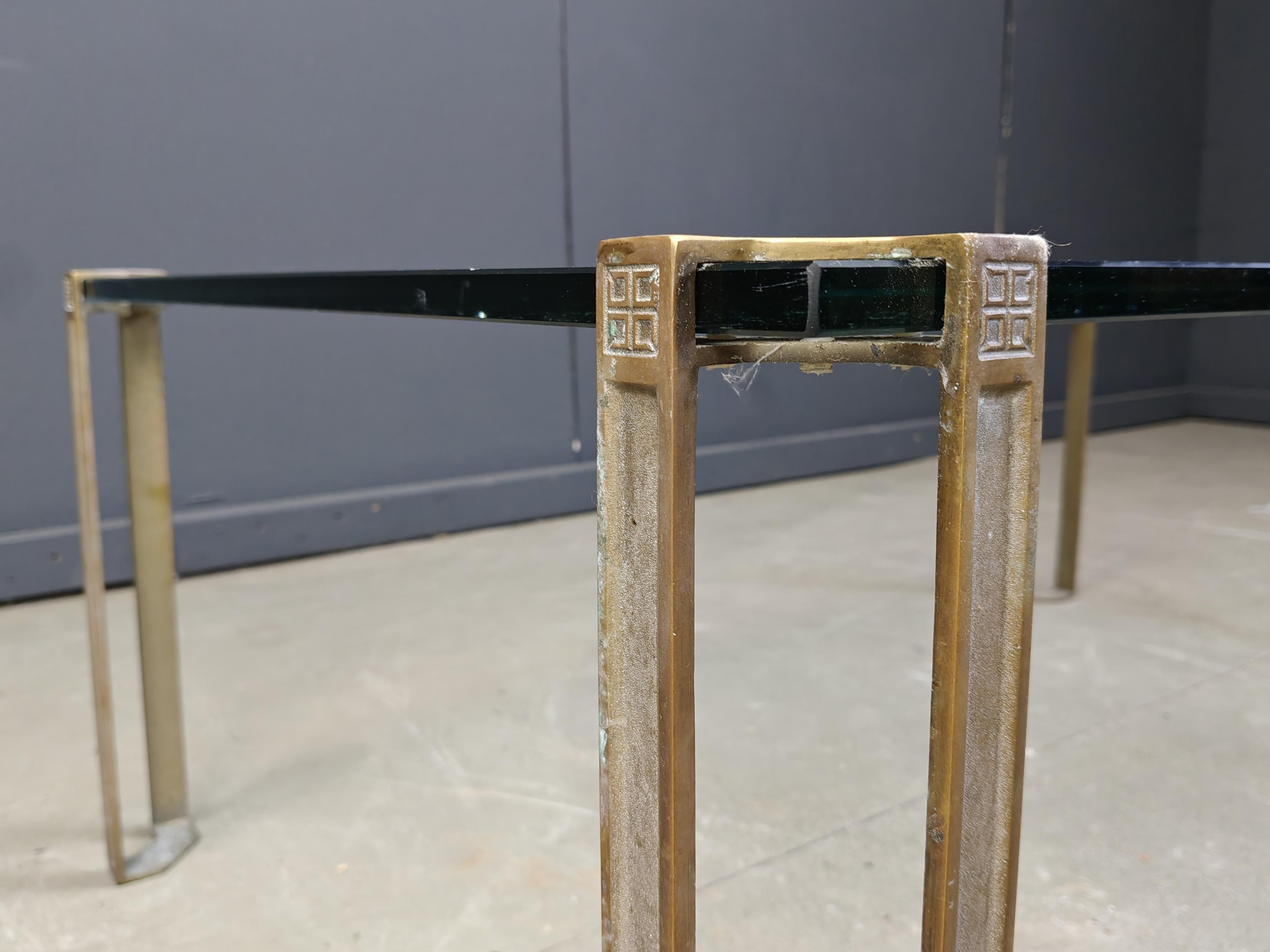 Hollywood Regency Peter Ghyczy T24 Pioneer Verre et laiton moulé rectangulaire Café en vente