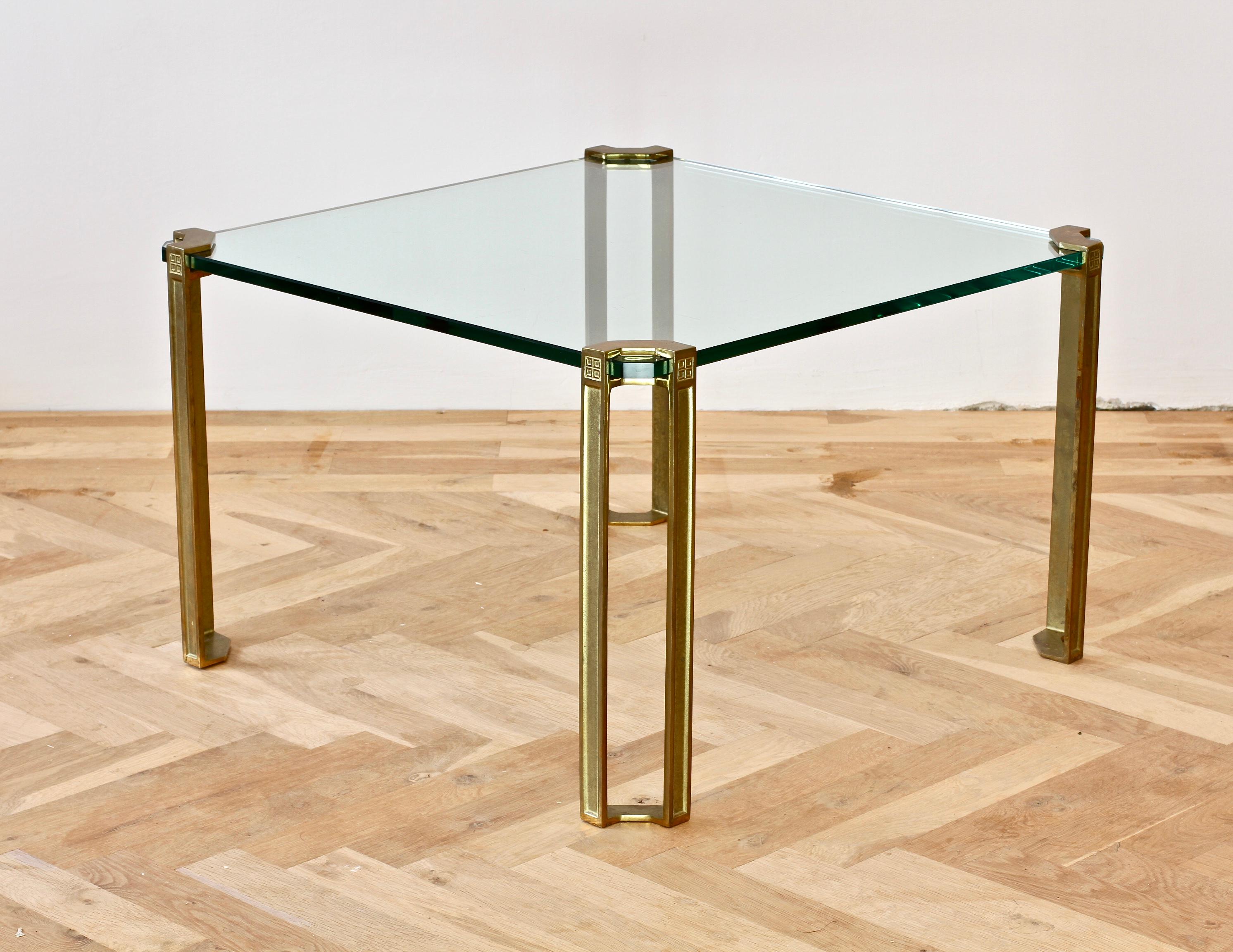 Table basse ou d'appoint carrée en verre pionnier et laiton coulé Peter Ghyczy T24, 1970 en vente 2