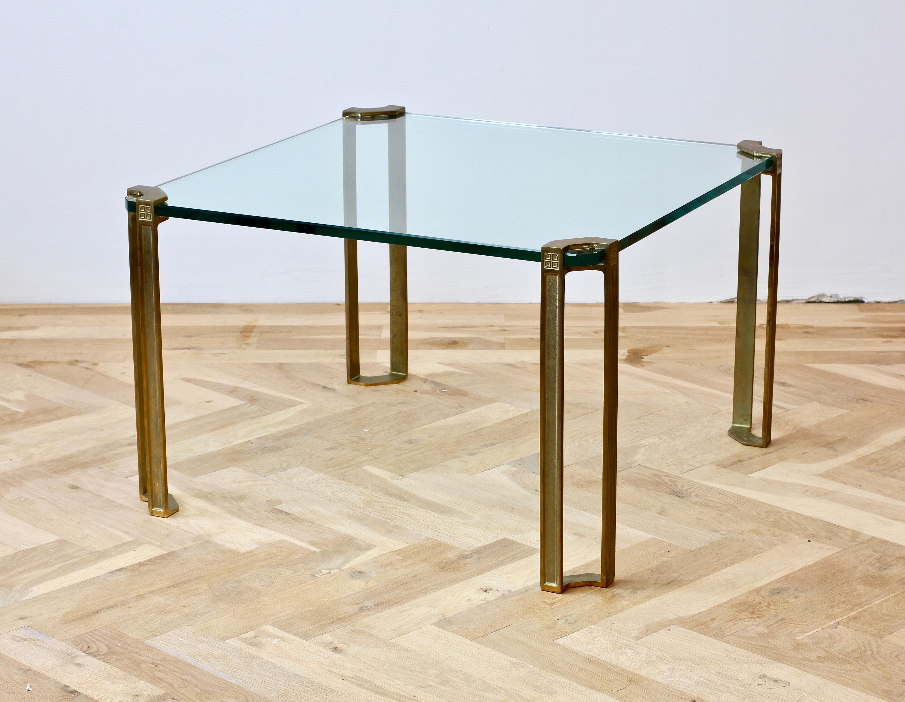 Table basse ou d'appoint carrée en verre pionnier et laiton coulé Peter Ghyczy T24, 1970 en vente 1