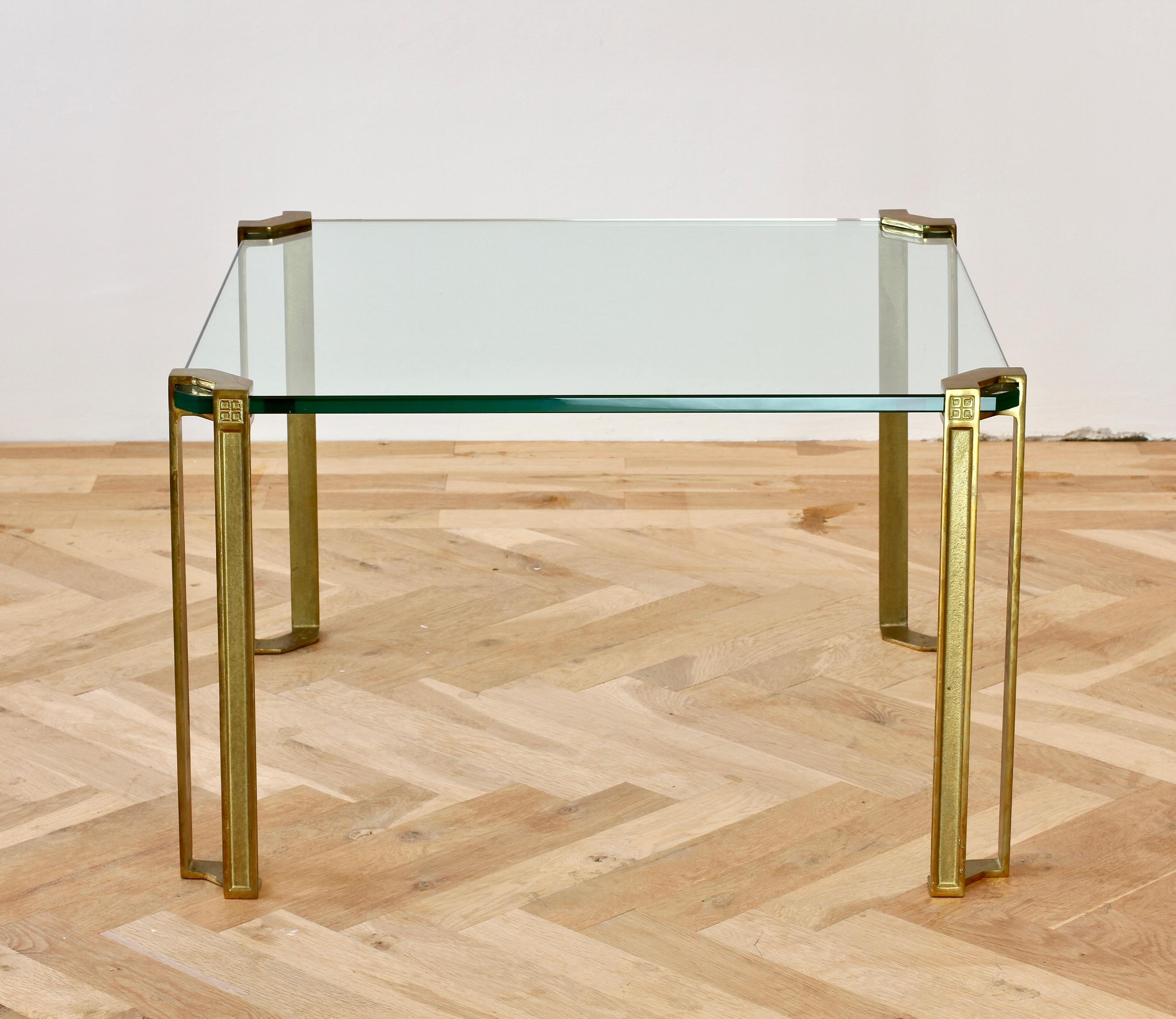 Peter Ghyczy T24 Pioneer Paire de tables basses / d'appoint carrées en verre et bronze moulé en vente 2