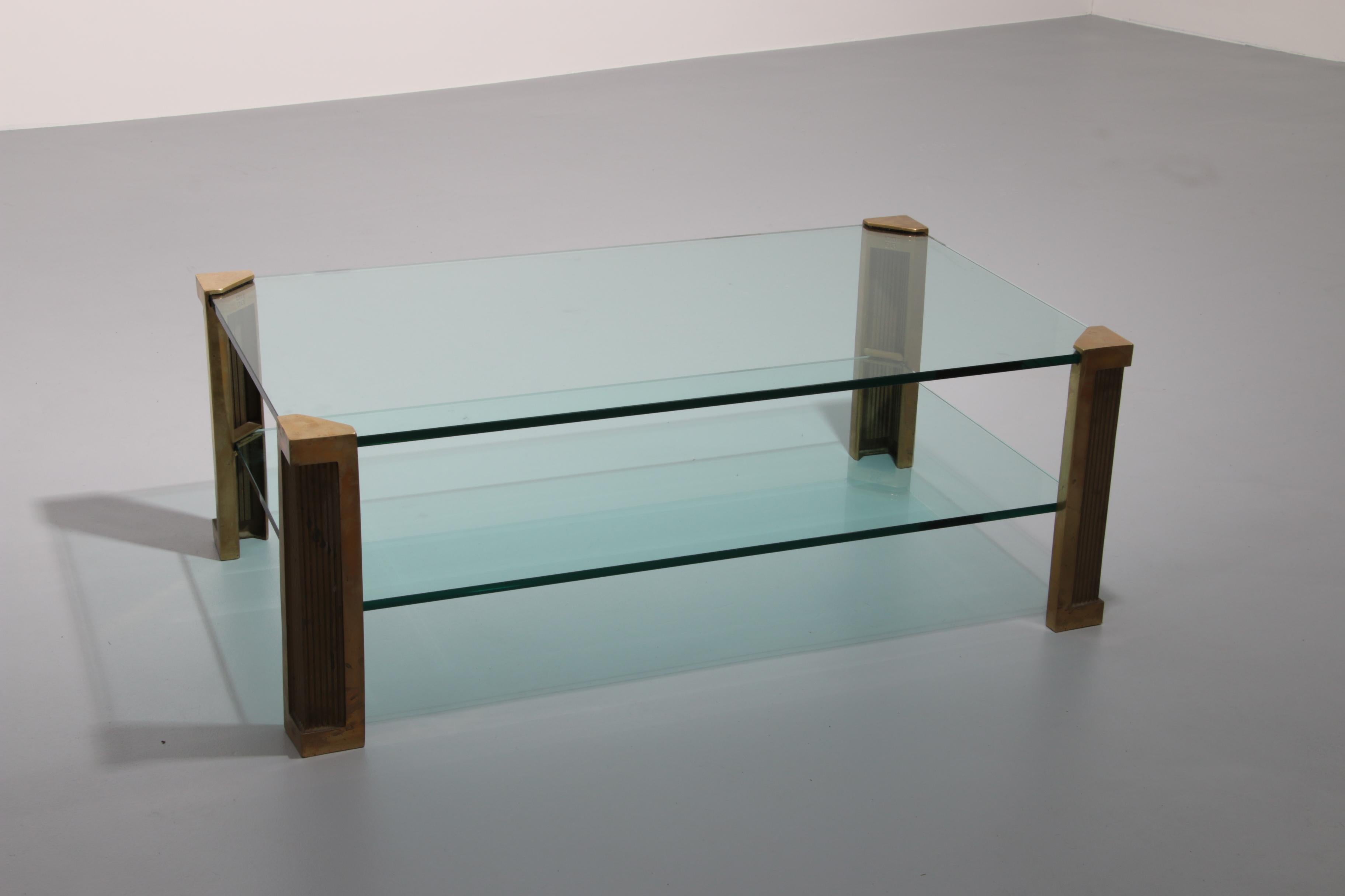Table de salon en laiton modèle T14D 1970 Design néerlandais Peter Ghyzcy en vente 3