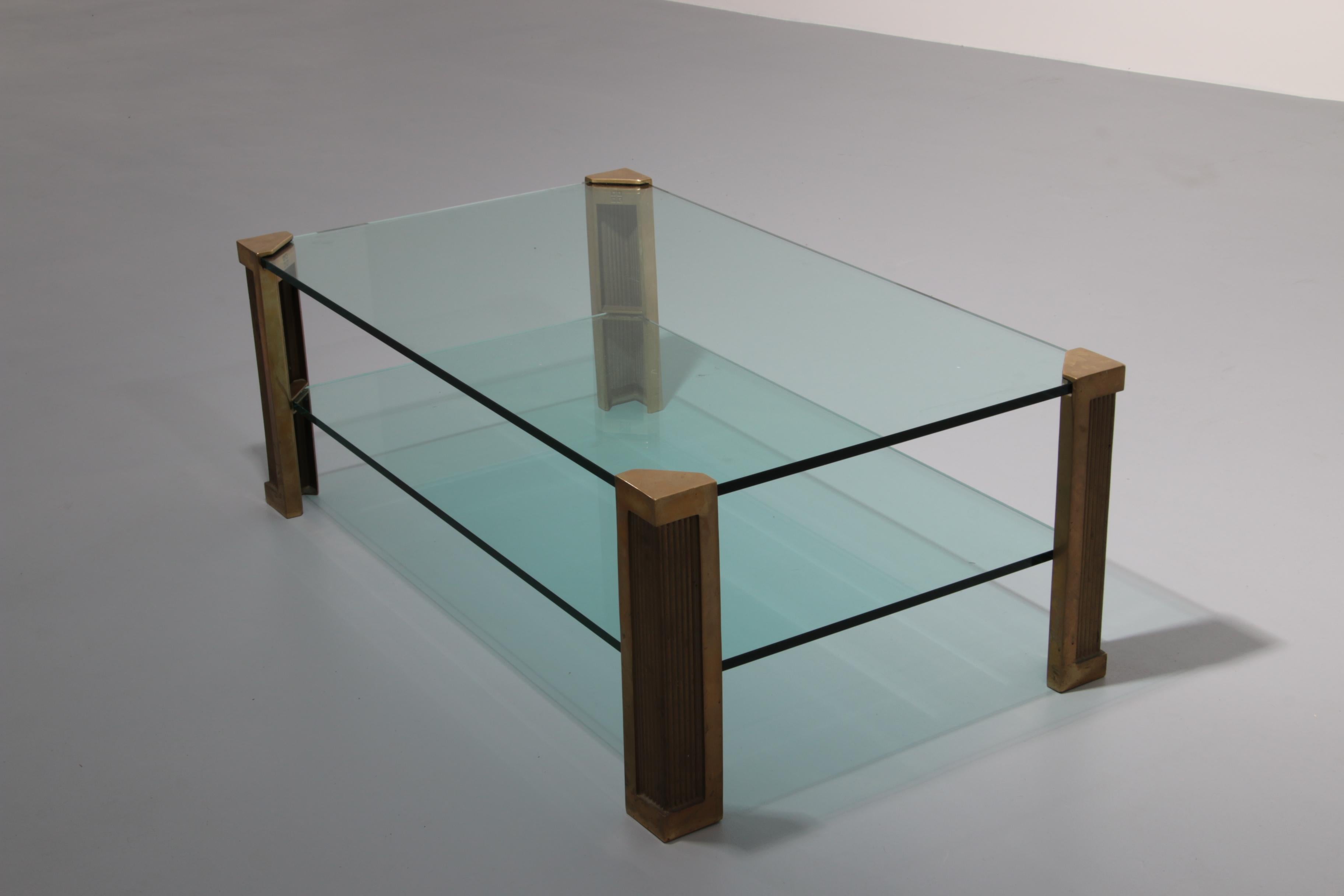 Table de salon en laiton modèle T14D 1970 Design néerlandais Peter Ghyzcy en vente 4