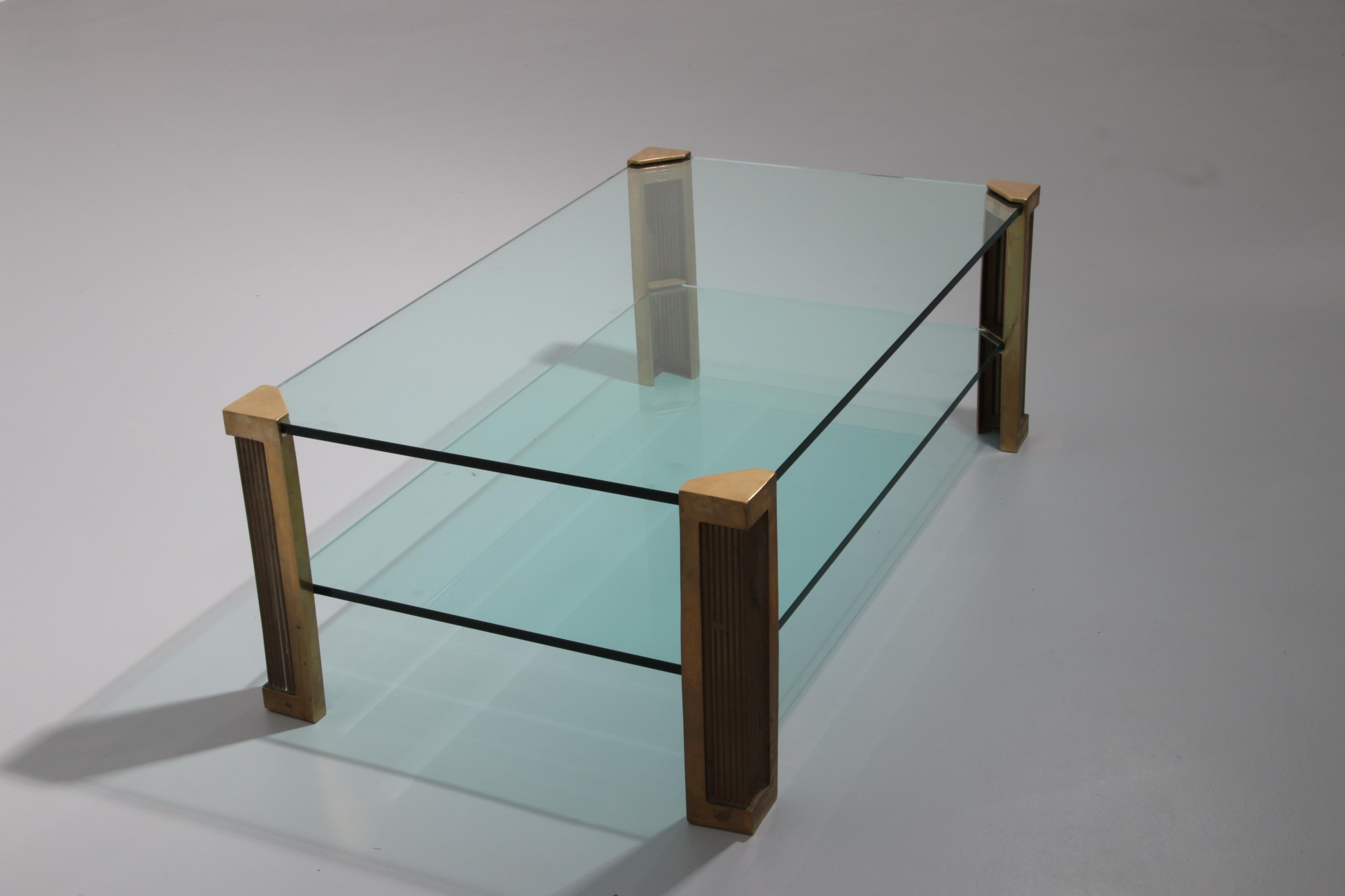 Table de salon en laiton modèle T14D 1970 Design néerlandais Peter Ghyzcy en vente 1