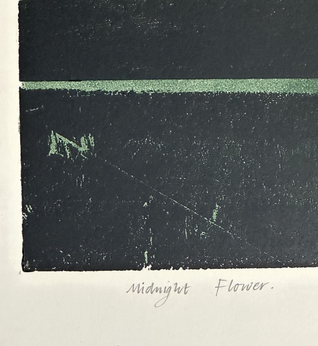Fiore di mezzanotte 1969, xilografia di grandi dimensioni firmata e in edizione limitata - Print Moderno di Peter Green