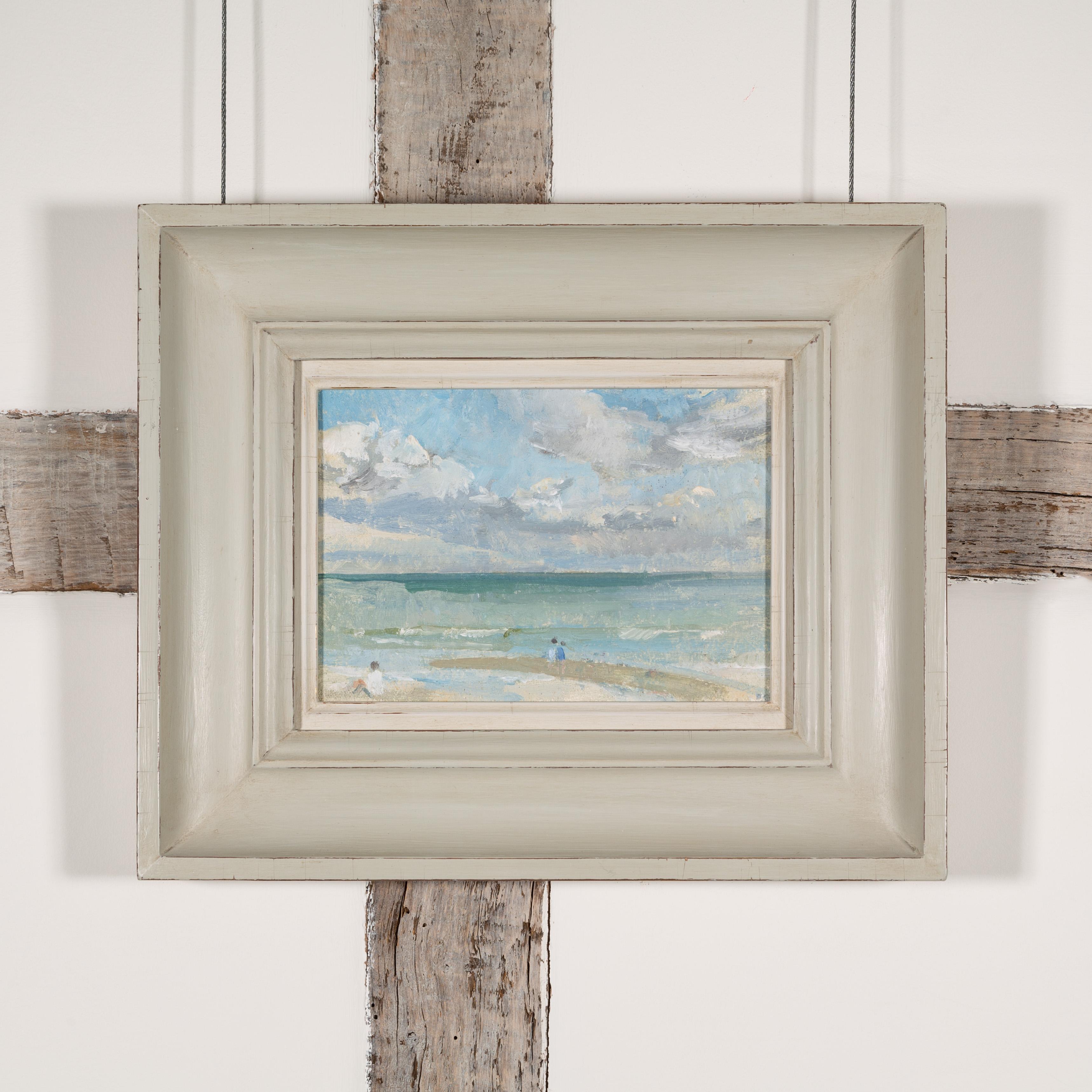 Playa de Mundesley, Norfolk - Pintura al óleo de paisajes marinos del siglo XX, azul y blanco - Painting de Peter Greenham