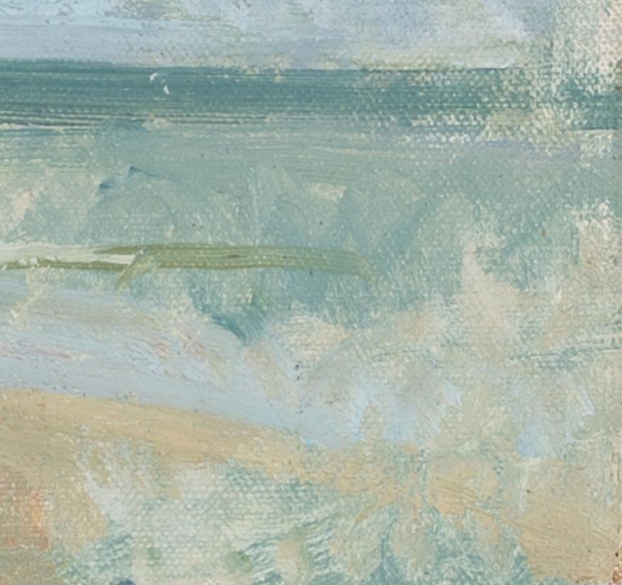 Plage de Mundesley, Norfolk, avec deux personnages - Peinture à l'huile de paysage du 20e siècle en vente 2