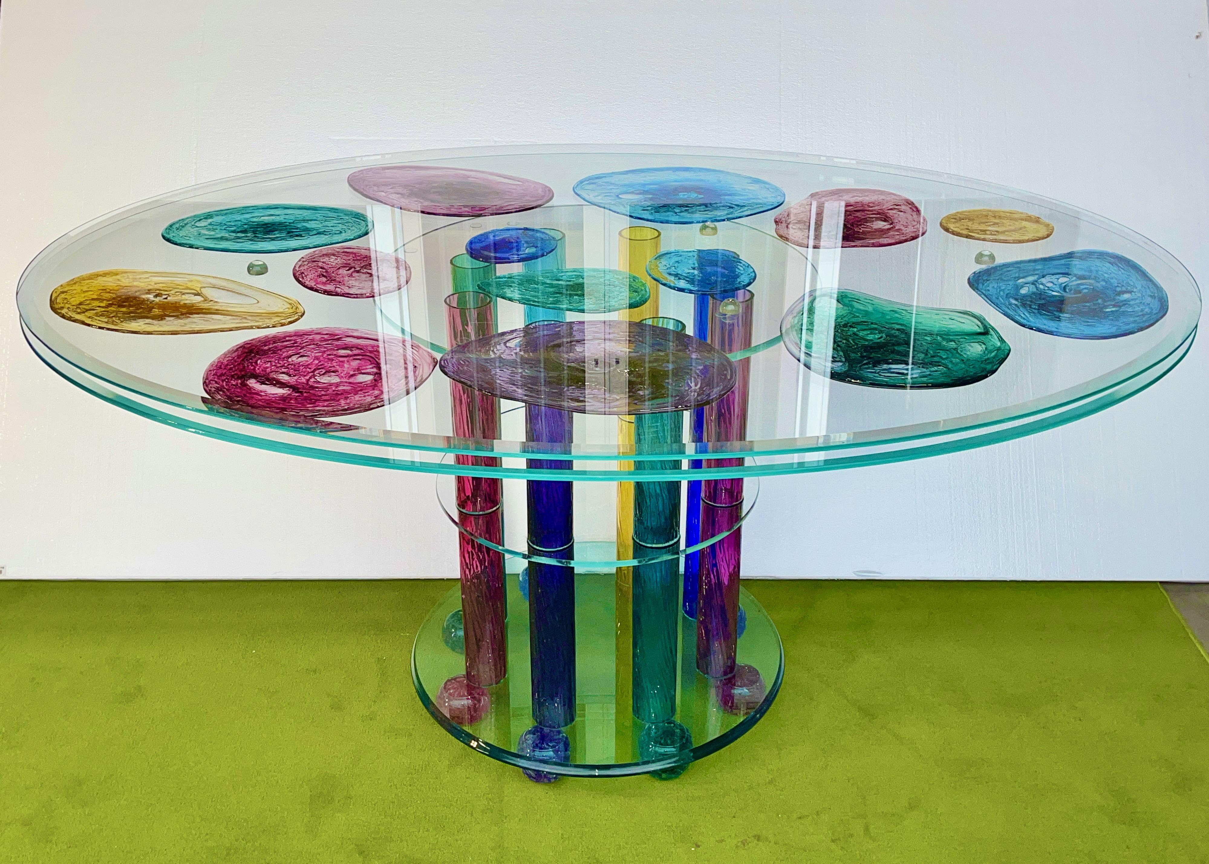 Peter Greenwood Ovaler Esstisch aus Kunstglas im Angebot 9