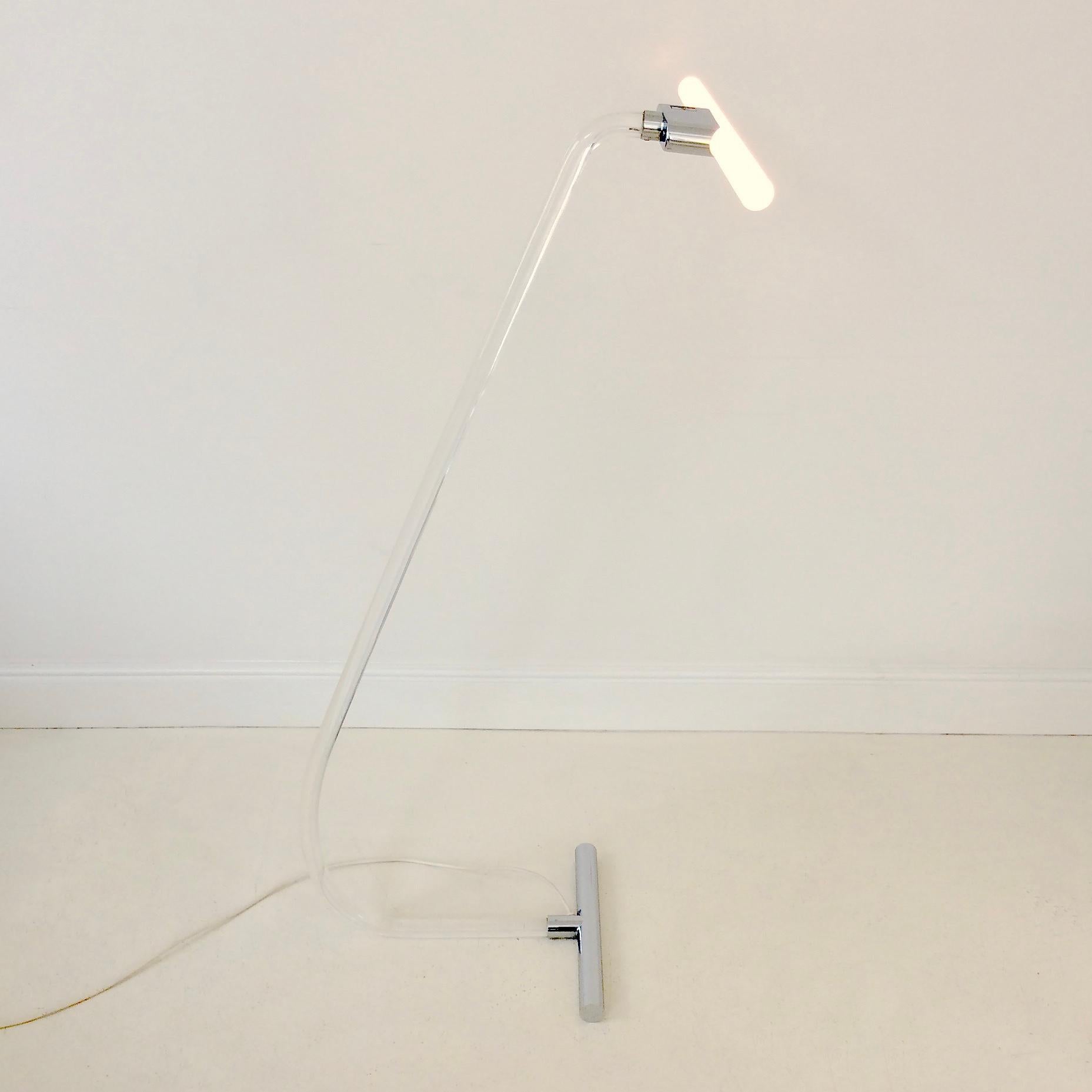 Peter Hamburger Lucite Floor Lamp for Knoll, circa 1970 For Sale 4