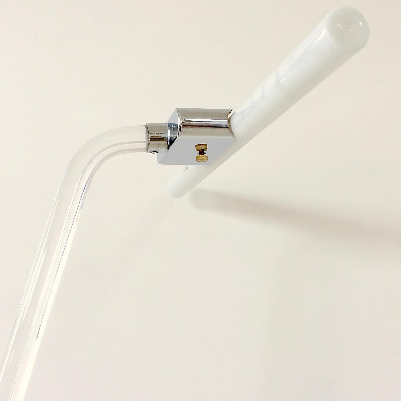 Peter Hamburger Lucite Floor Lamp for Knoll, circa 1970 For Sale 7