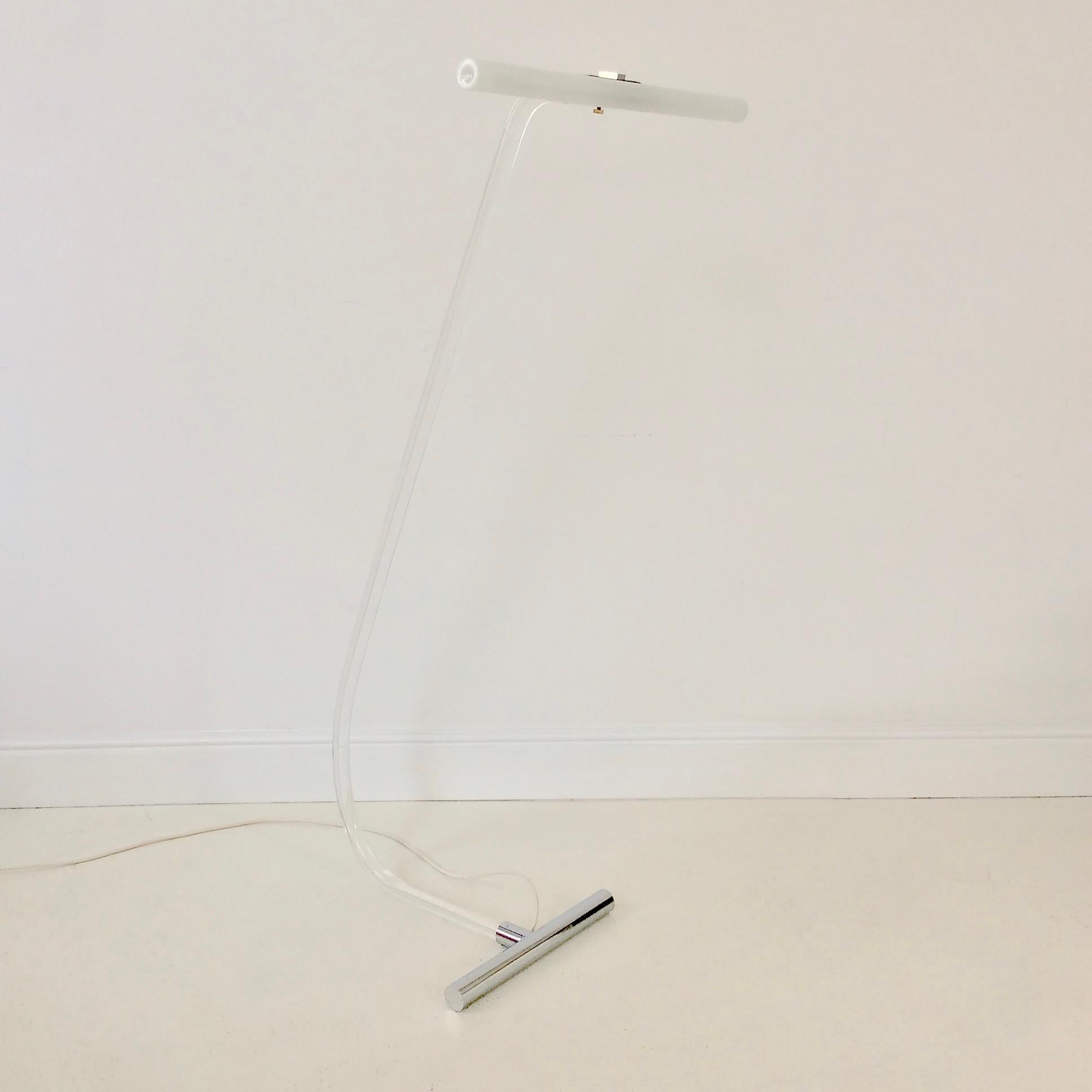 Peter Hamburger Lucite Floor Lamp for Knoll, circa 1970 In Good Condition For Sale In Brussels, BE