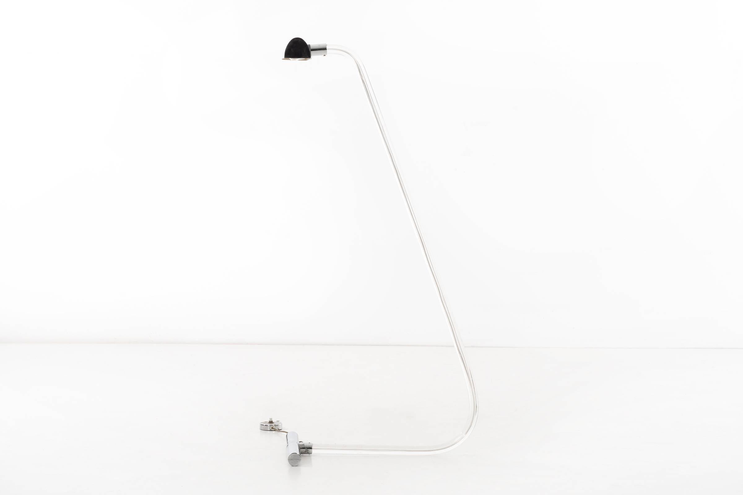 Peter Hamburger for Knoll Crylicord Floor Lamp In Good Condition For Sale In Chicago, IL