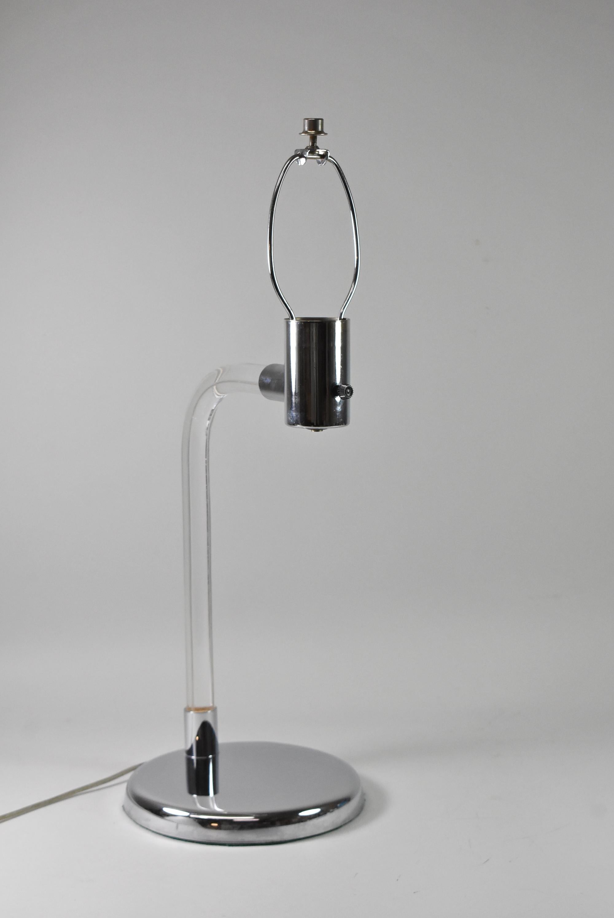 Peter Hamburger for Knoll Mid Century Chrome and Lucite Table Lamp In Good Condition For Sale In Toledo, OH