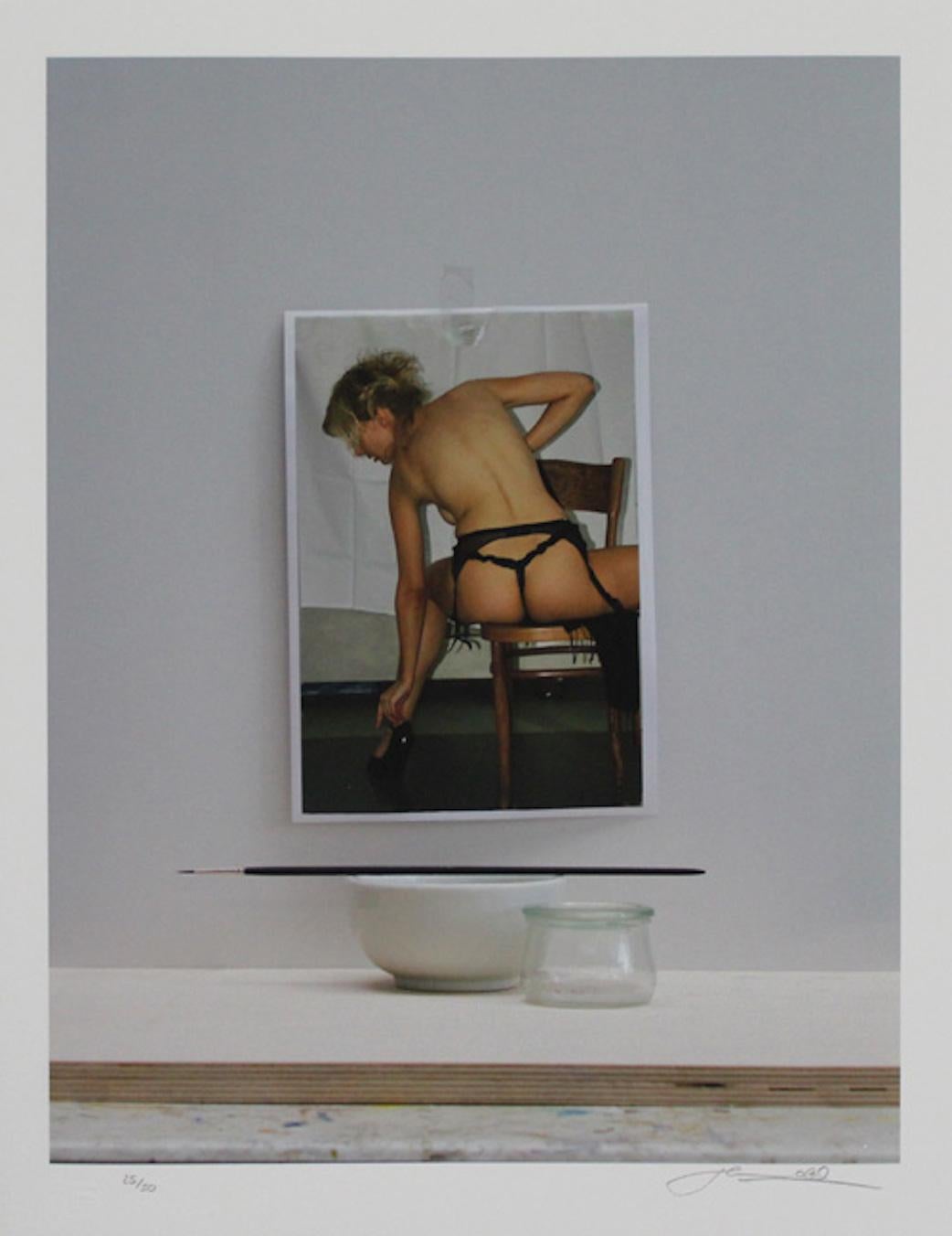 Peter Handel Figurative Print – Stillleben mit Stefanie - Nackt