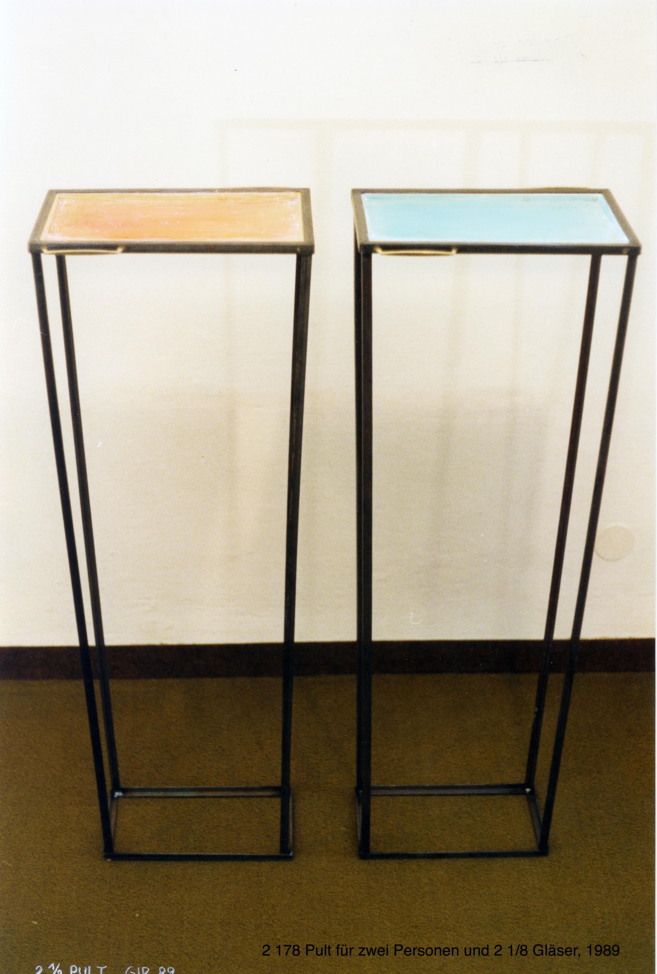 Für zwei Personen (Griffe) und zwei Achtelgläser, Eisen, Messing, Resopal, Holz, Farbe, 121 x 41,5 x 30 cm, in Serie