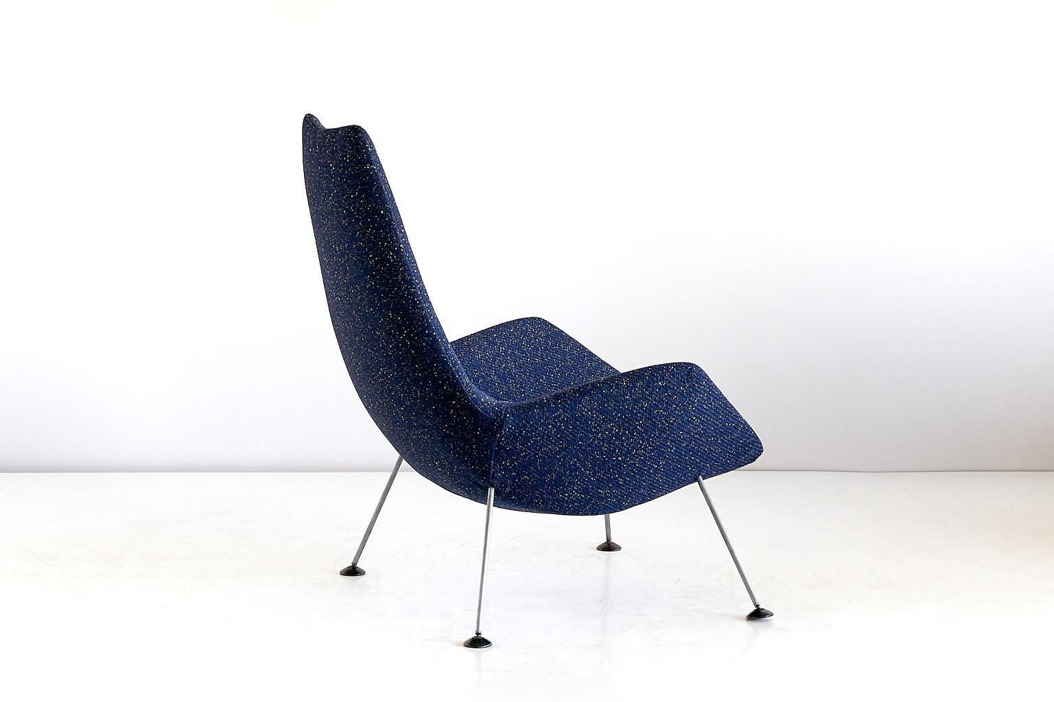 Mid-Century Modern Peter Hoyte Lounge Chair in Blue Raf Simons Bouclé Fabric, England, 1960s