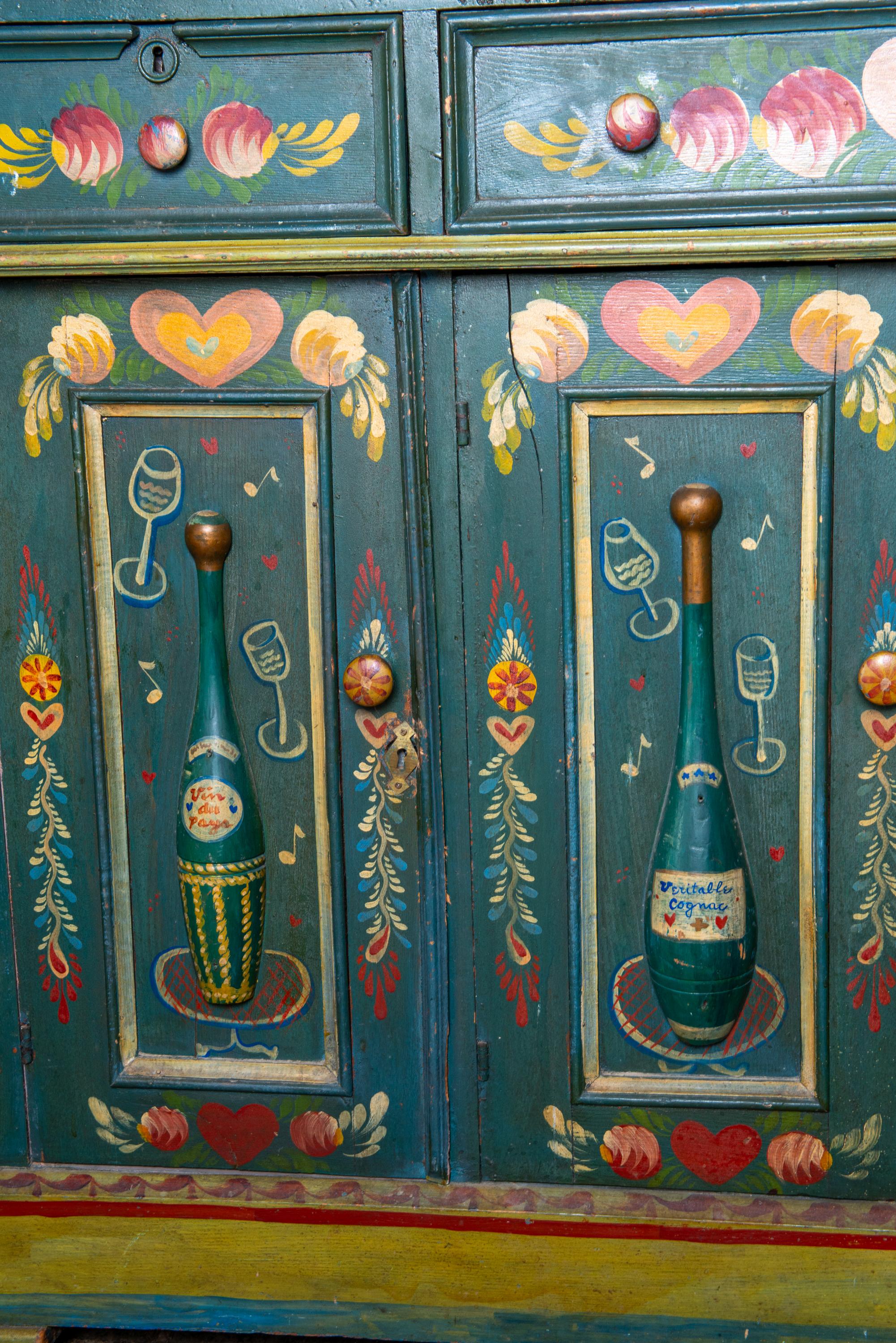 Peter Hunt Hand-Painted and Decorated Bar Cabinet In Good Condition For Sale In Stamford, CT