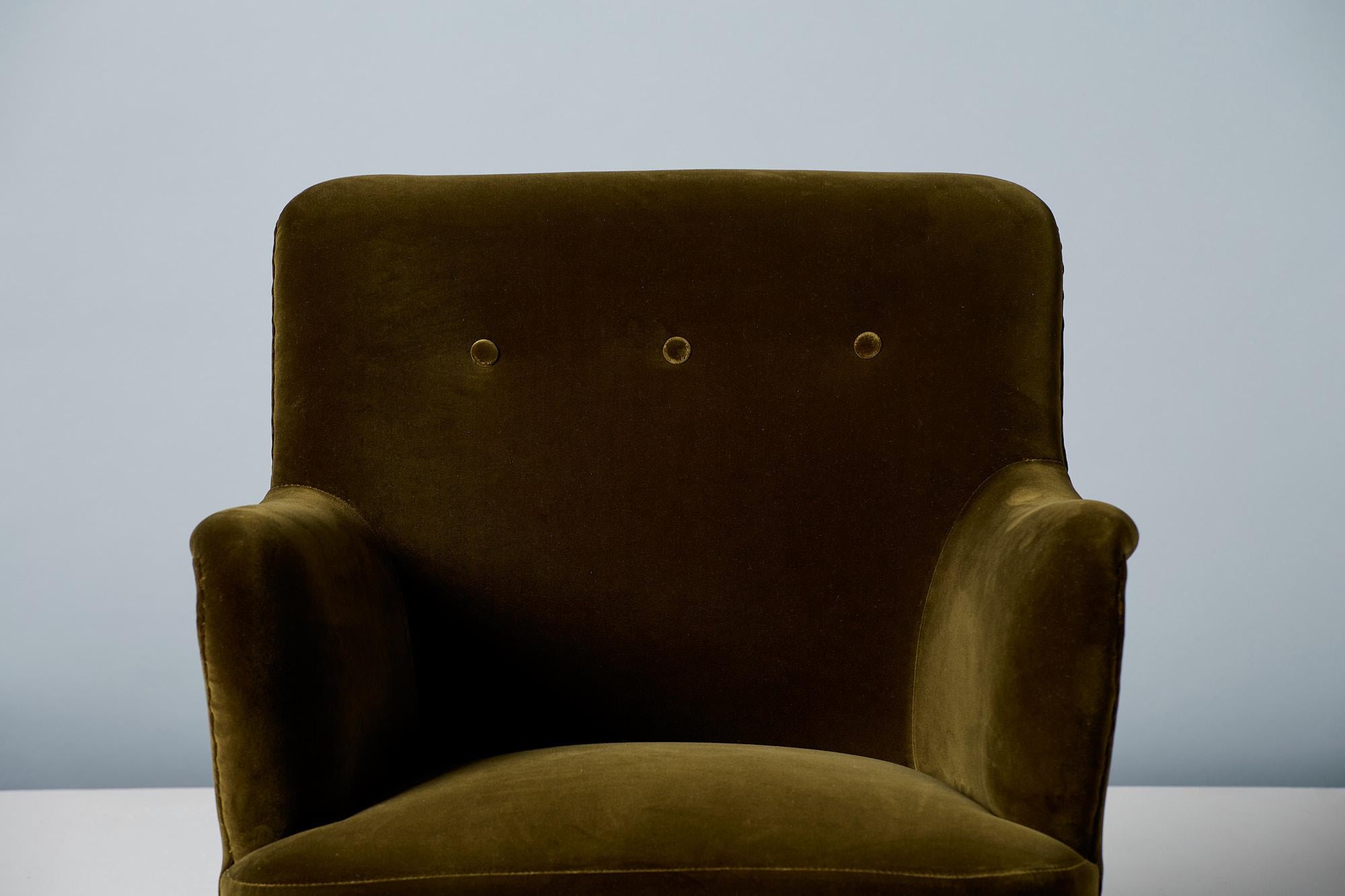 Paire de fauteuils en velours Peter Hvidt des années 1940 pour Fritz Hansen en vente 1