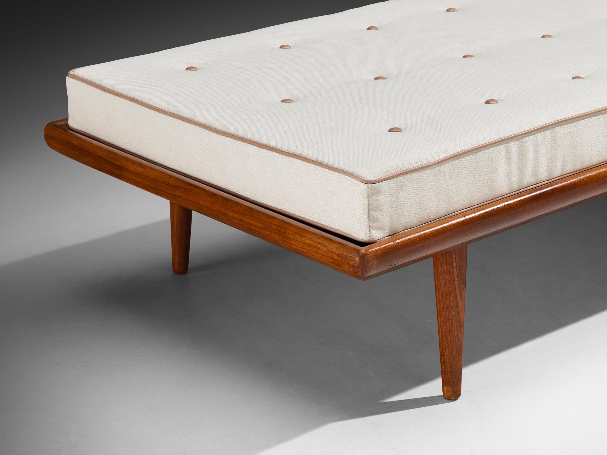 Metà XX secolo Peter Hvidt e Orla Mølgaard-Nielsen per France & Søn: letto da giorno 