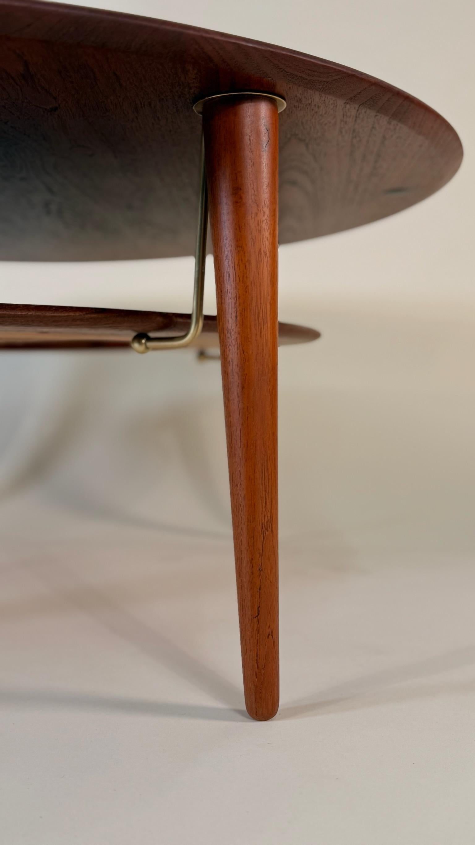 Table basse ronde en teck massif de Peter Hvidt & Orla Mølgaard-Nielsen  Danemark, 19 en vente 1