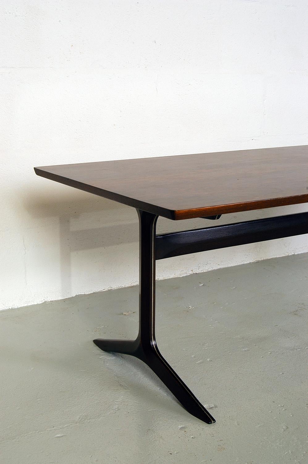 Mid-20th Century Peter Hvidt and Orla Molgaard France and Sons Danish Rosewood Coffee Table 1960s
