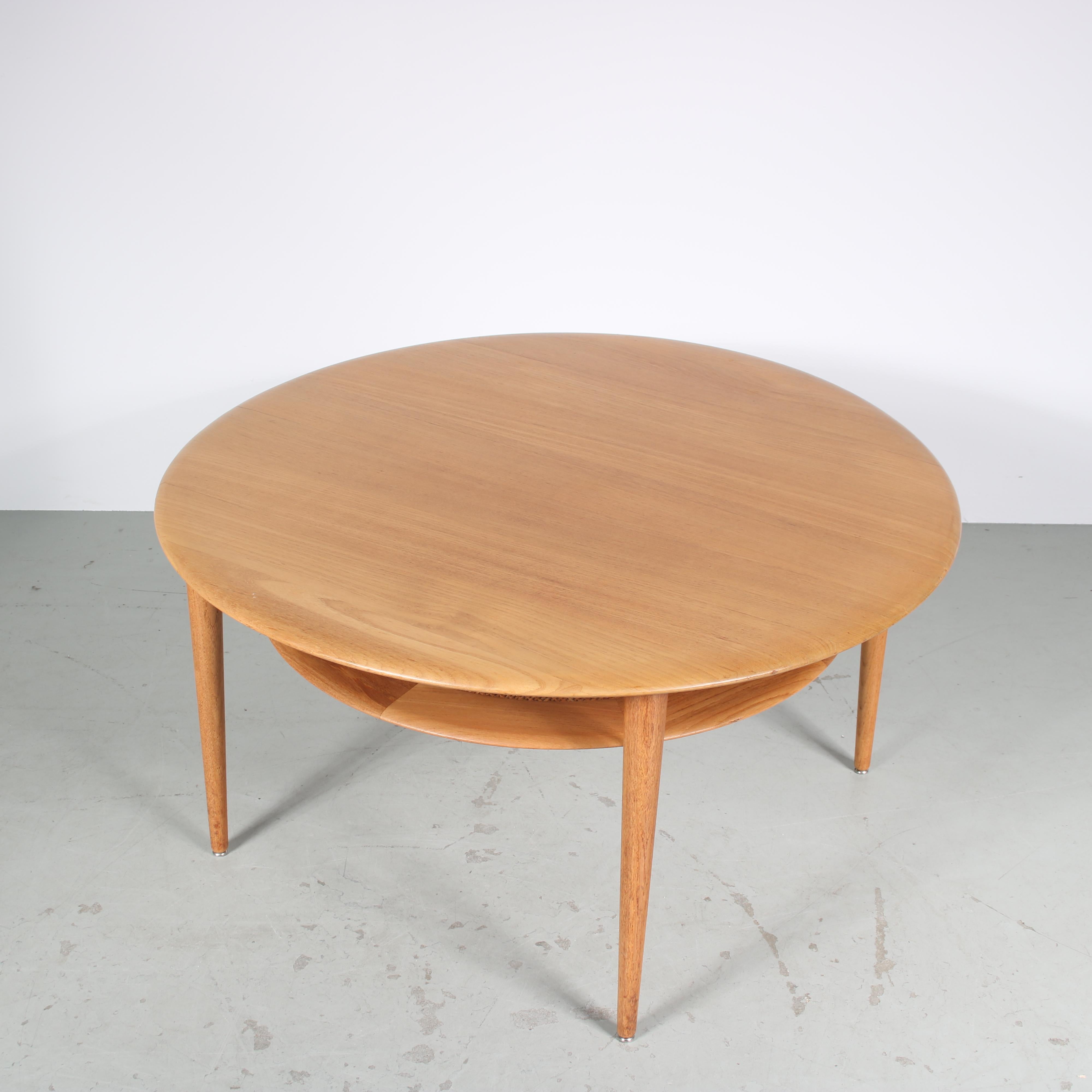 Peter Hvidt Coffee Table for France & Son, Denmark 1960 In Good Condition In Amsterdam, NL