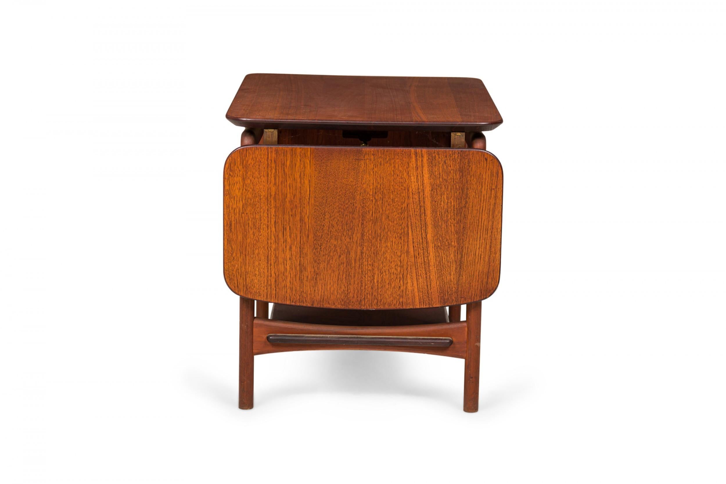 Wood Peter Hvidt Danish Drop Leaf Rectangular Teak End / Side Table For Sale