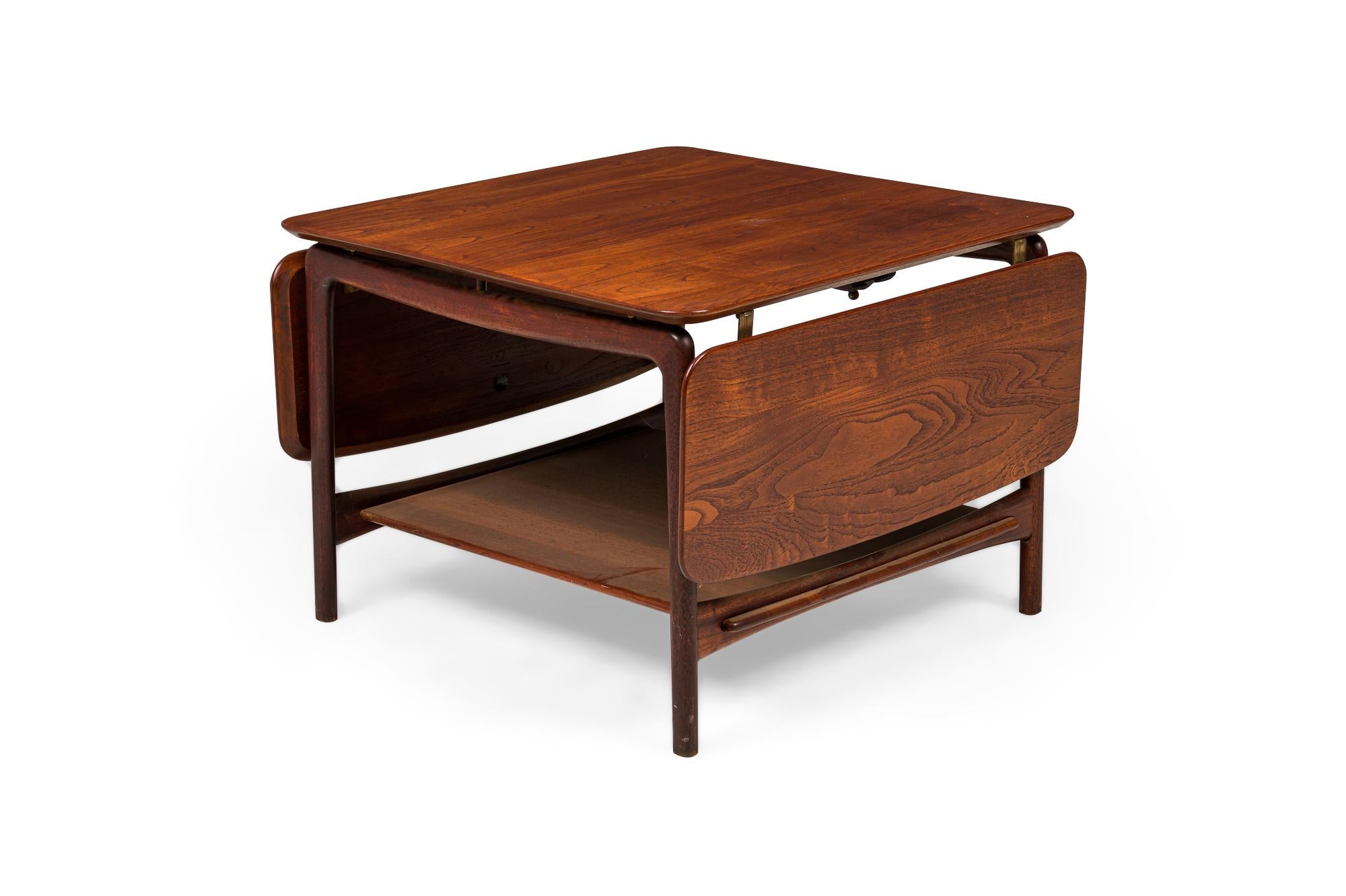 Peter Hvidt Danish Mid-Century Drop Leaf Square Teak End / Side Tables In Good Condition For Sale In New York, NY