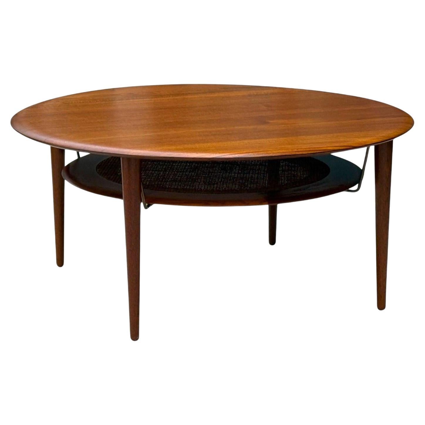 Peter Hvidt, Tavolino danese moderno, teak, canna Minerva, Danimarca, anni '60 in vendita