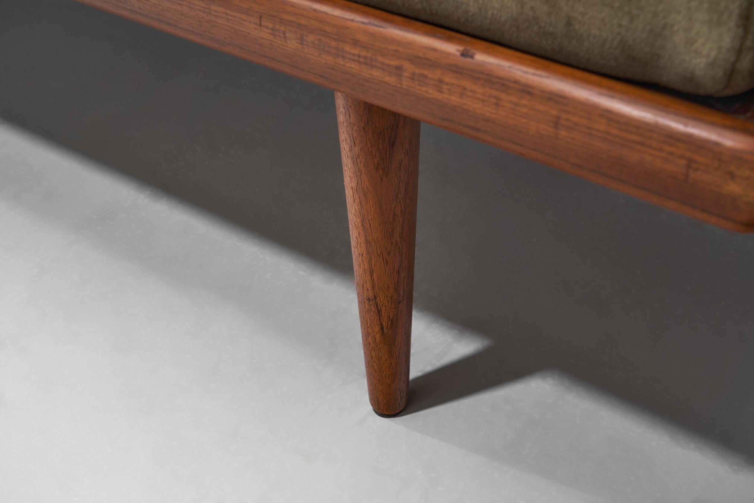 Peter Hvidt Daybed for France & Søn, Denmark 1960s For Sale 8