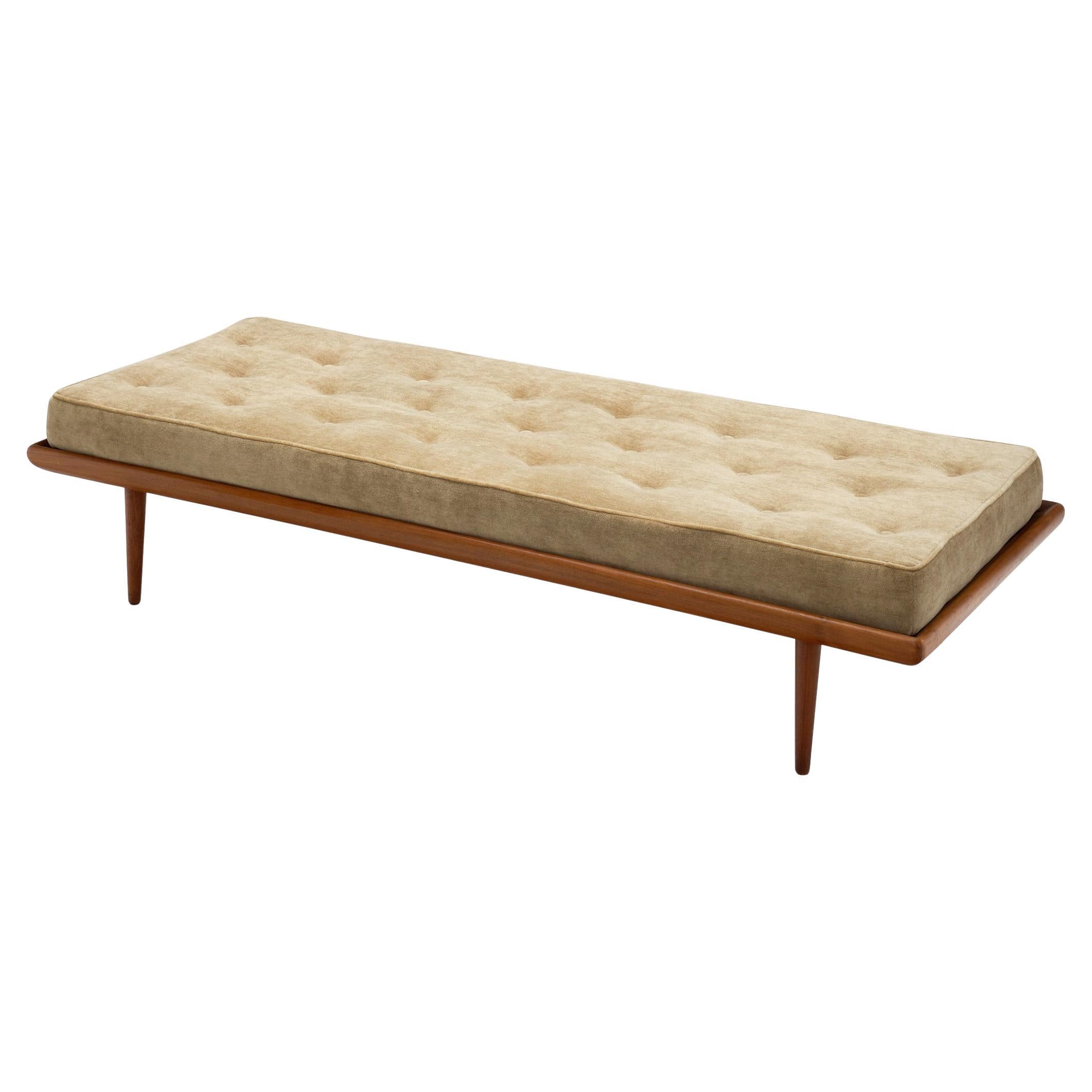 Peter Hvidt Daybed for France & Søn, Denmark 1960s For Sale