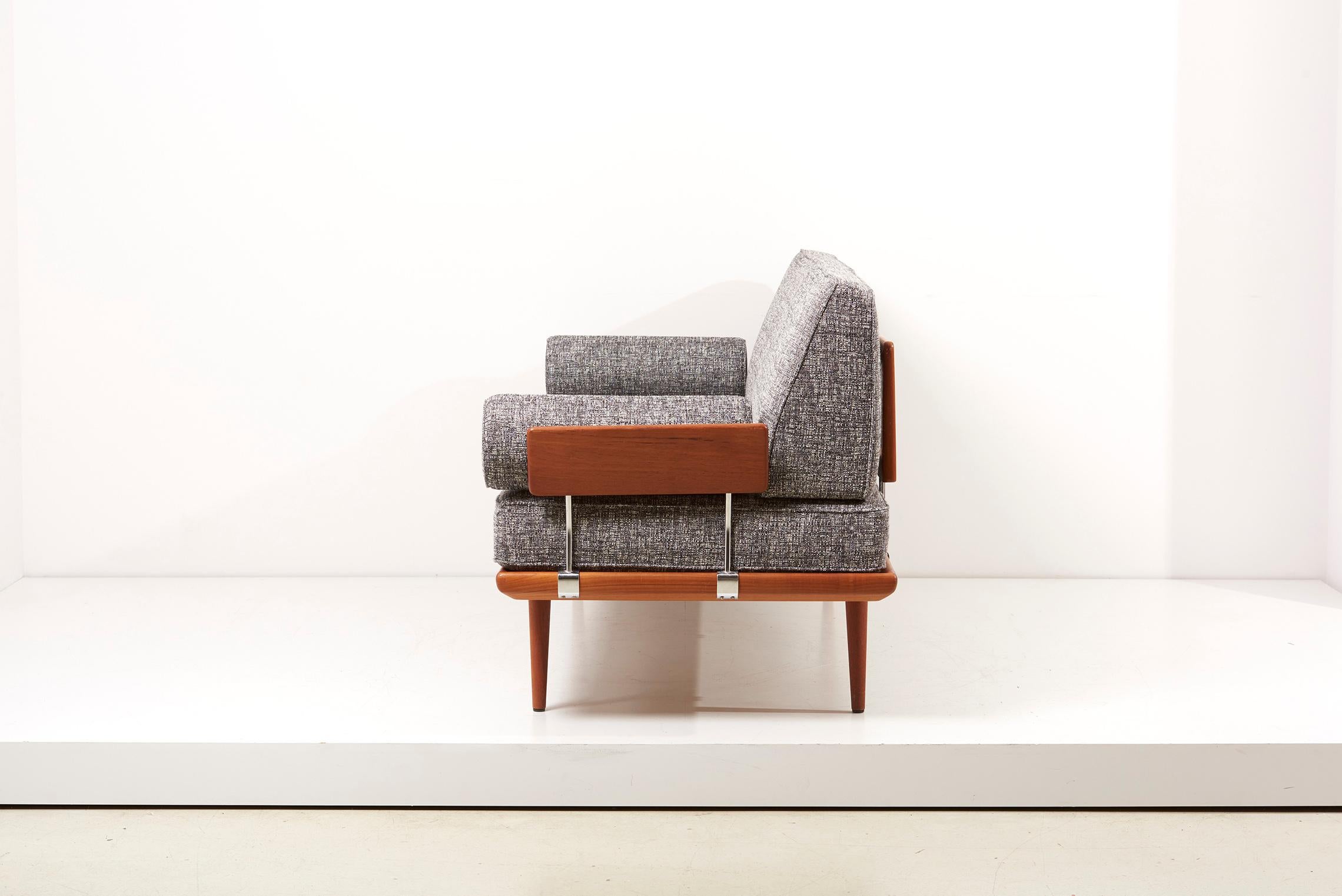 Sofá o diván gris Peter Hvidt, Dinamarca Años 50 en venta 3