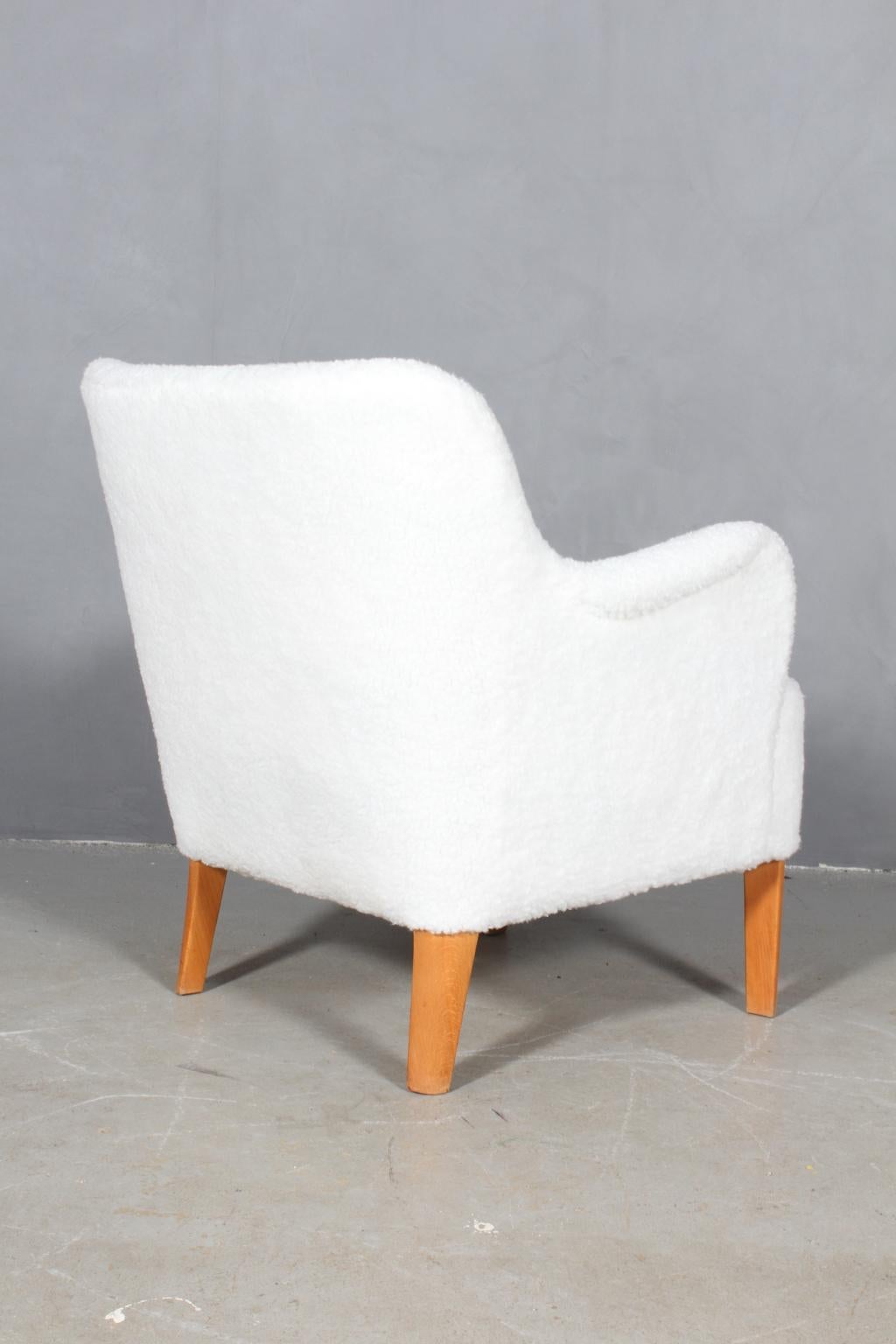 Peter Hvidt Early Lounge Chair in Artificial Sheepskin 1