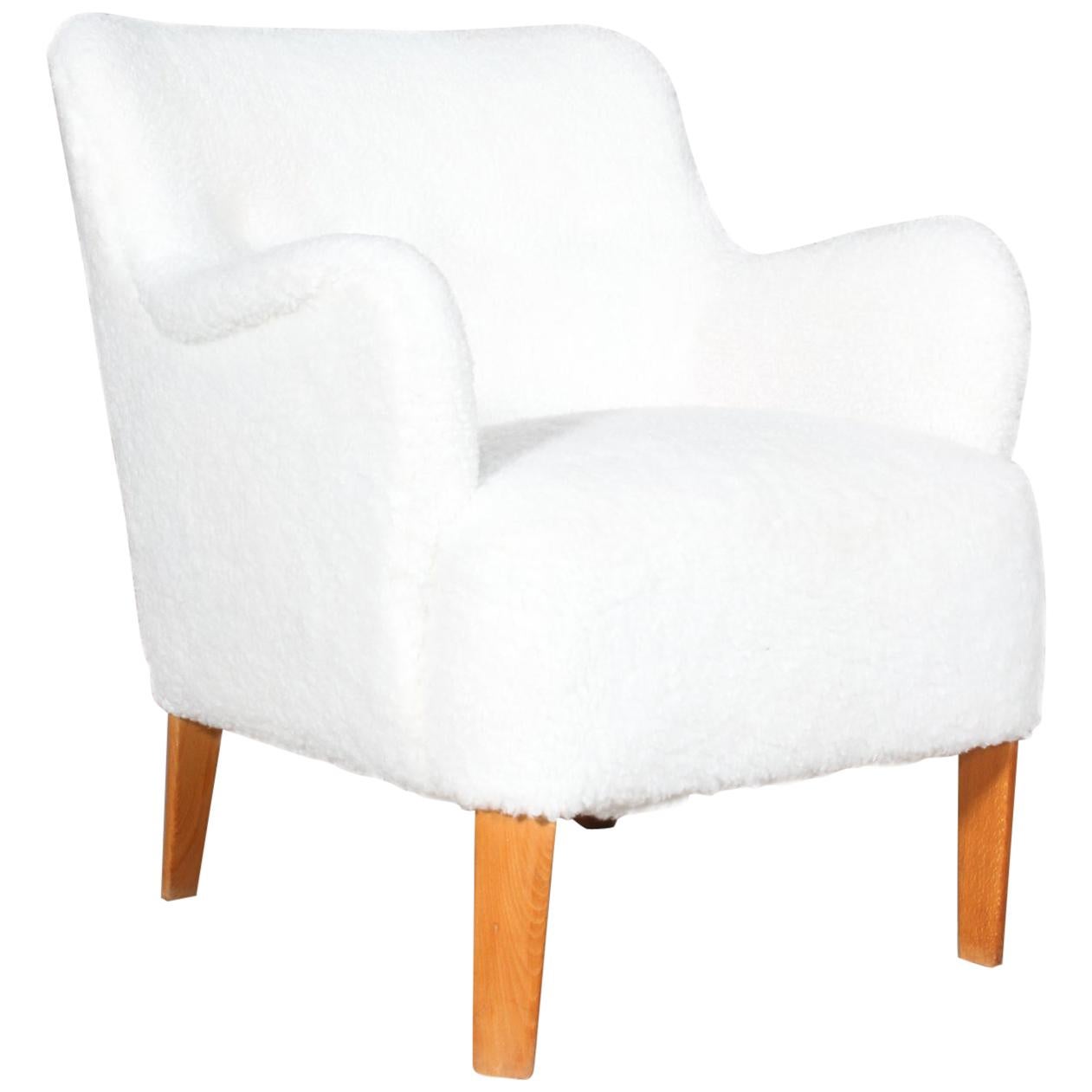 Peter Hvidt Early Lounge Chair in Artificial Sheepskin