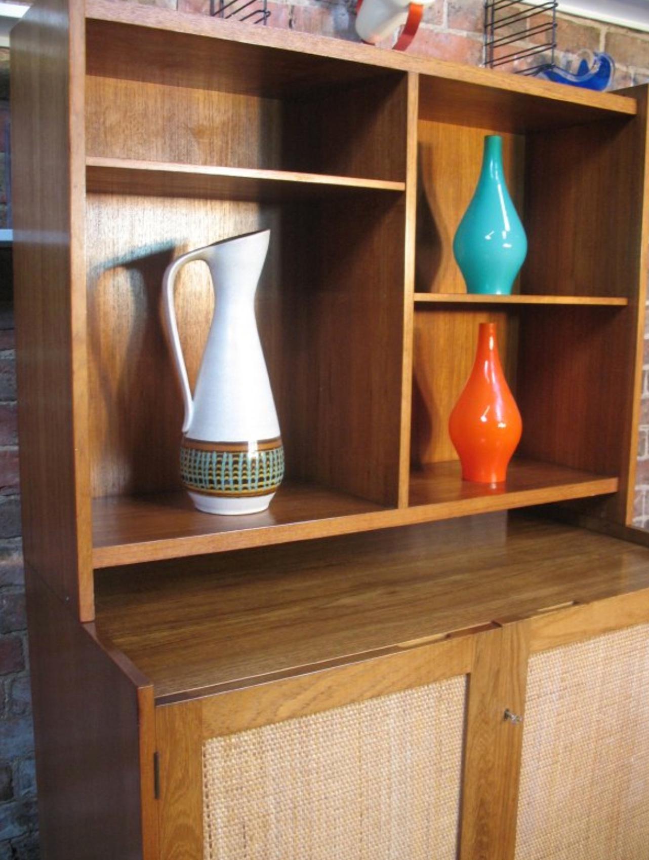 Peter Hvidt für France & Son Teak, Vintage 1960er Jahre hohe Credensa / Anrichte (Moderne der Mitte des Jahrhunderts) im Angebot