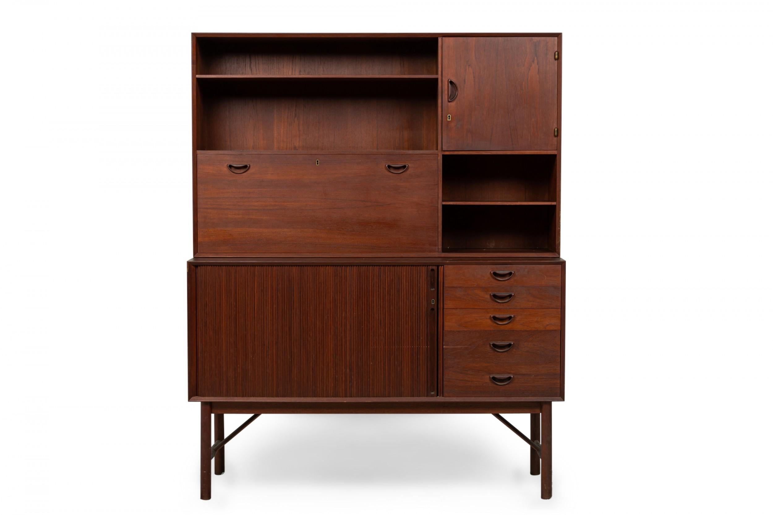 Midcentury Danish 2 piece teak hutch/credenza cabinet with 4 pullout drawers, 2 pullout door compartments, sculpted pulls and sliding tambour door. (Peter Hvidt FOR Søborg Møbler)(Similar piece: DUF0892).