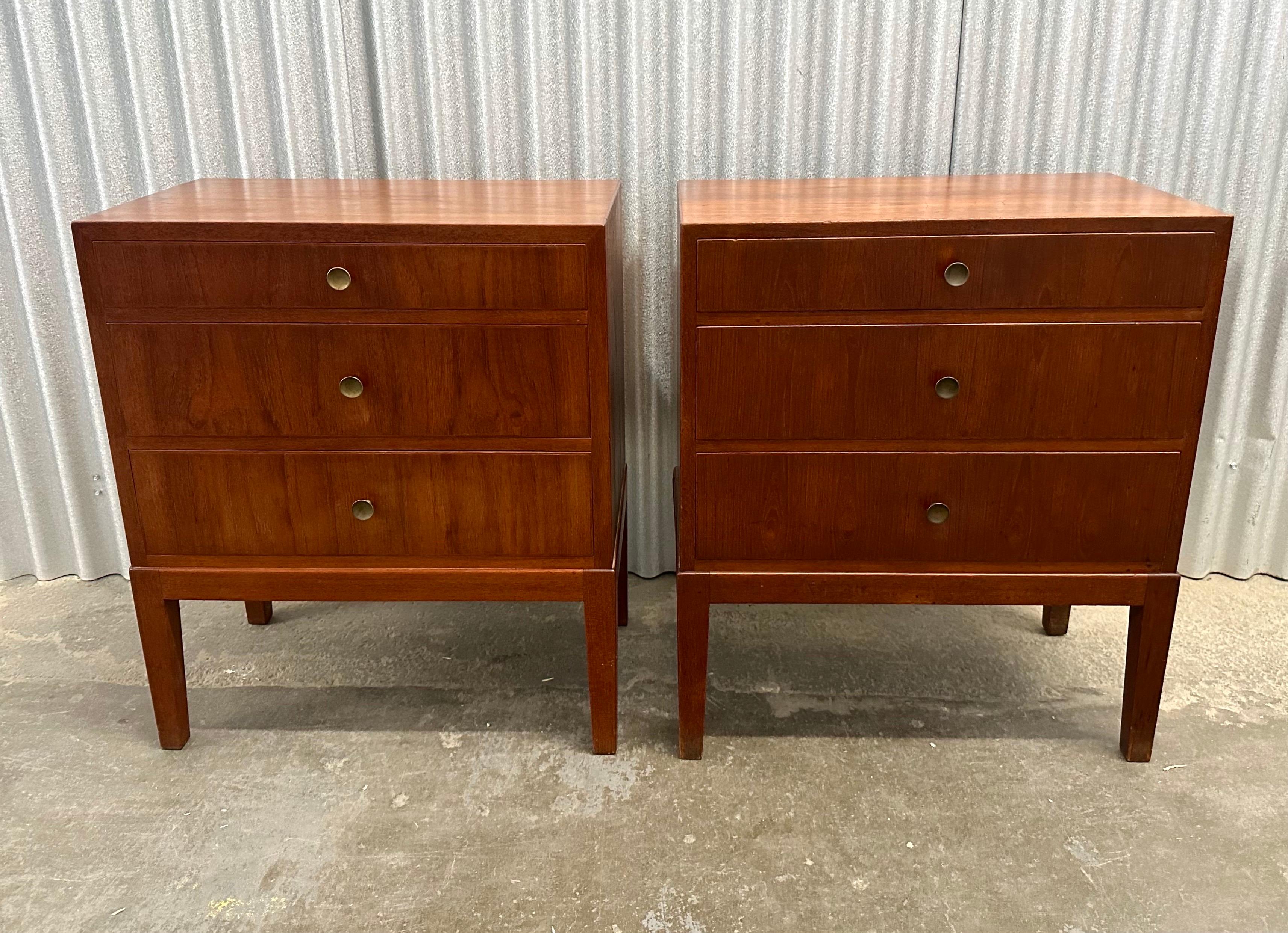 Peter Hvidt for Thorald Madsen, Pair of Petite Teak Cabinets For Sale 6