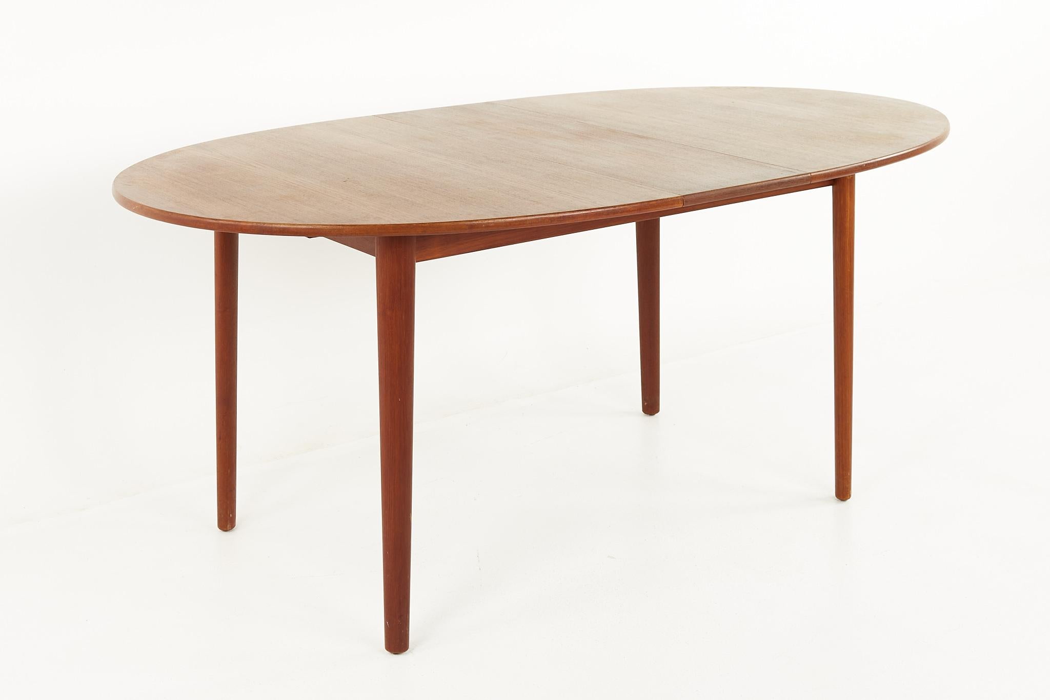 Peter Hvidt Mid Century Dining Table with 2 Leaves 3