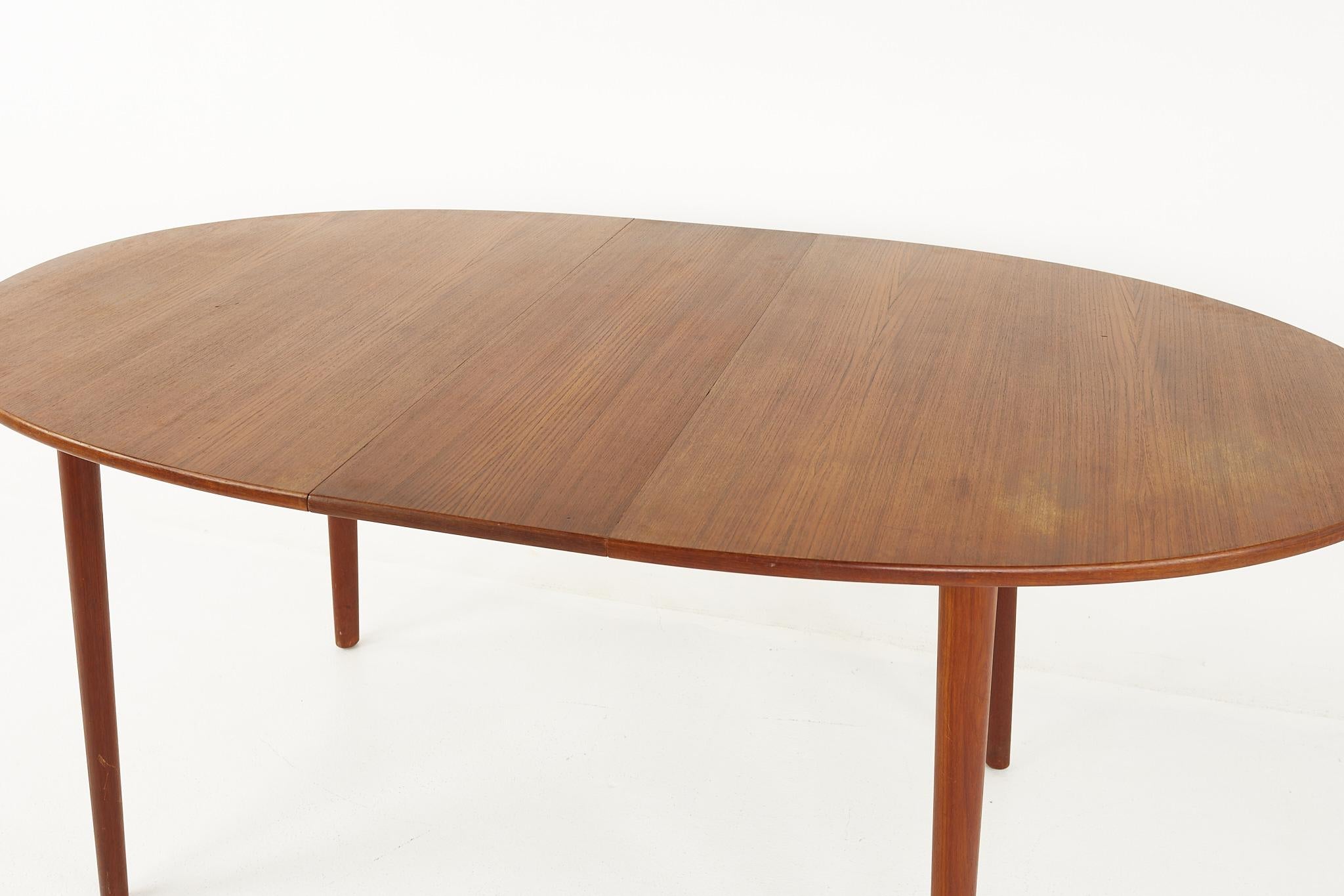 Peter Hvidt Mid Century Dining Table with 2 Leaves 6