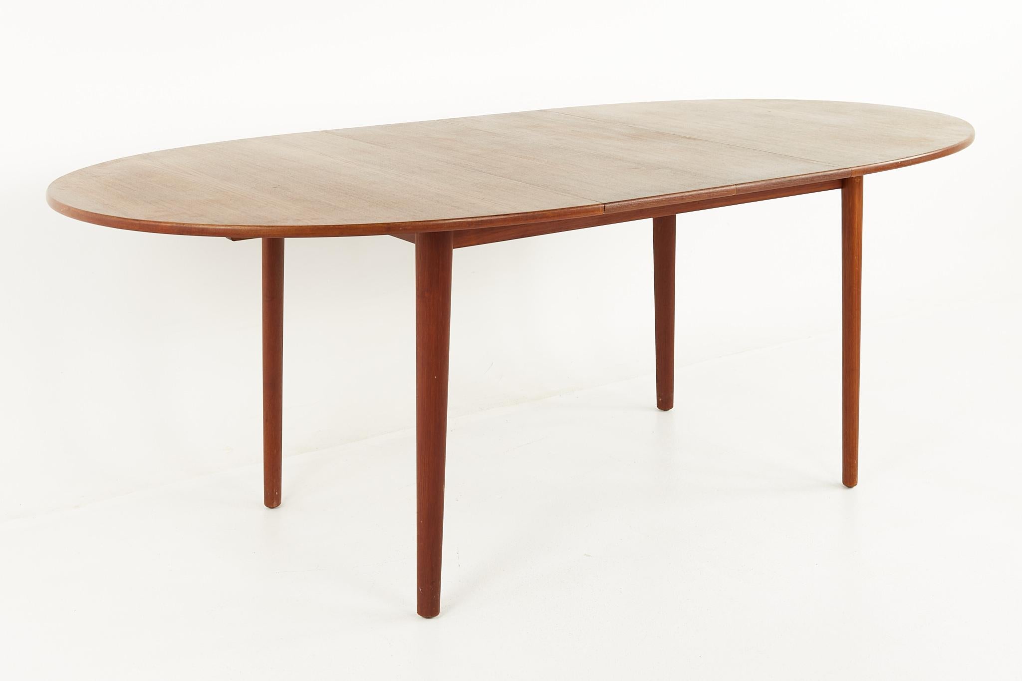 Peter Hvidt Mid Century Dining Table with 2 Leaves 7