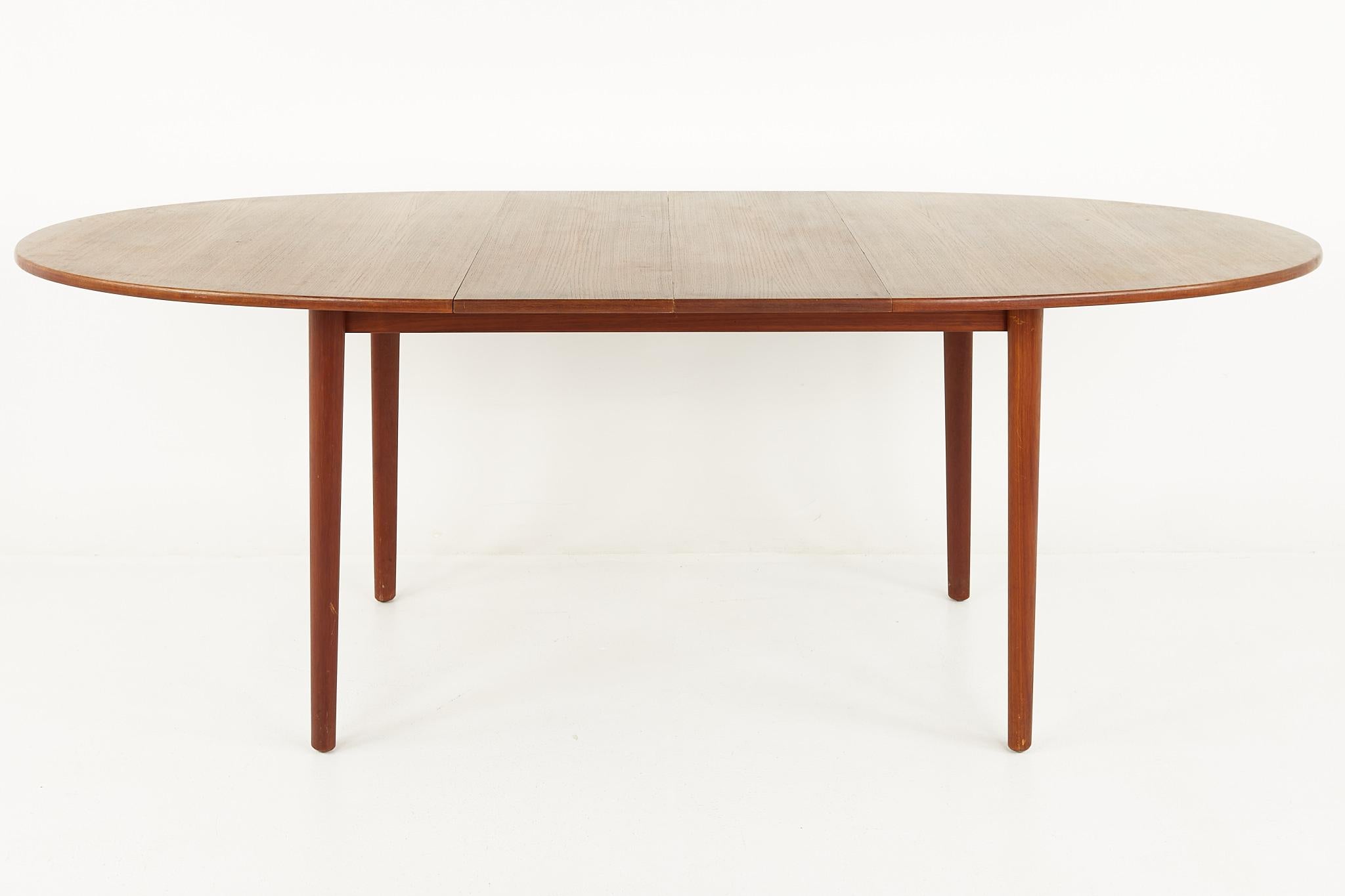 Peter Hvidt Mid Century Dining Table with 2 Leaves 8