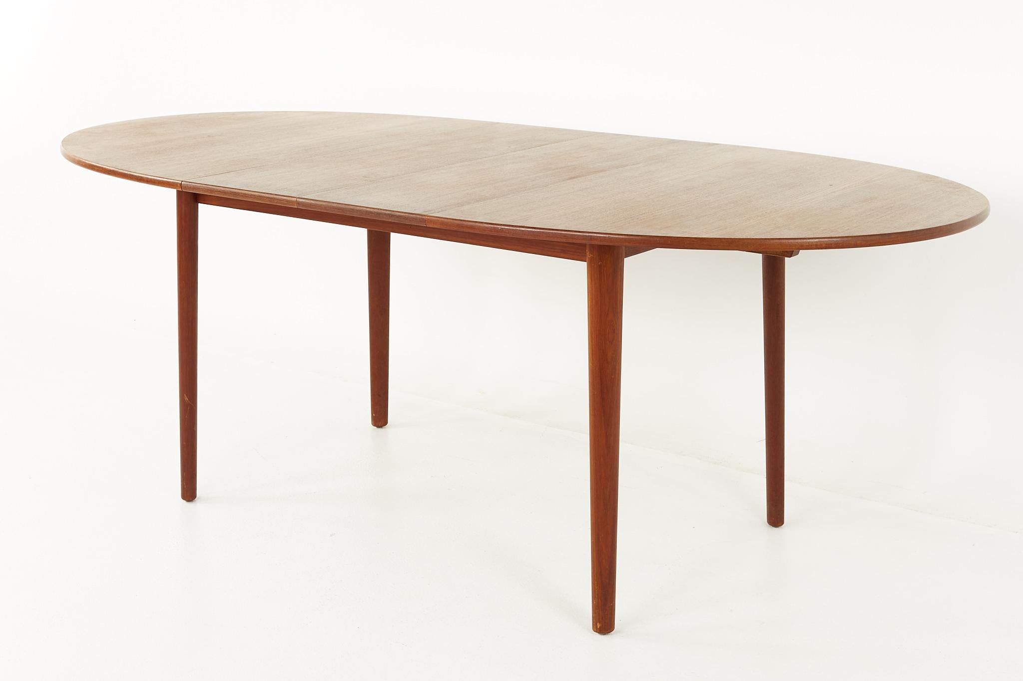 Peter Hvidt Mid Century Dining Table with 2 Leaves 9