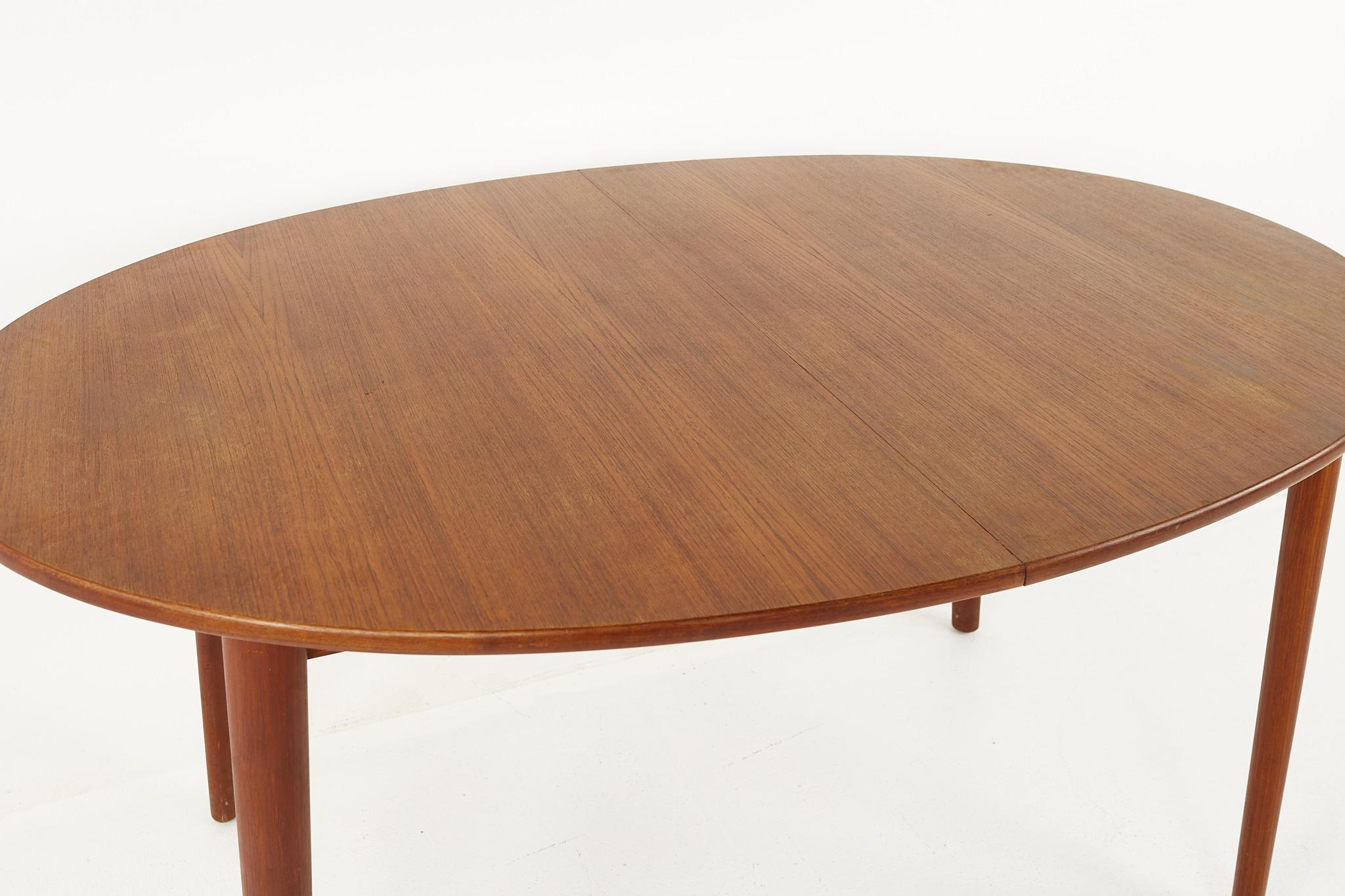 Danish Peter Hvidt Mid Century Dining Table with 2 Leaves