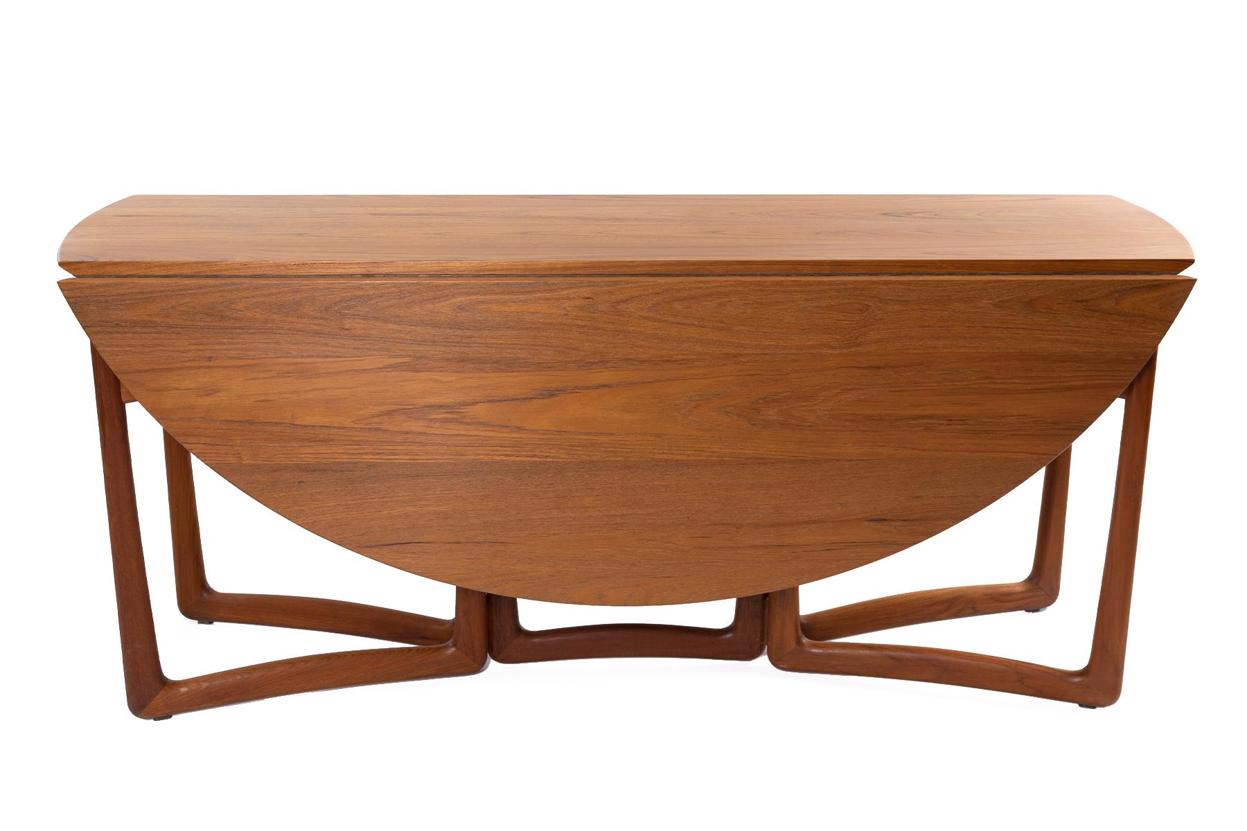 Peter Hvidt Mid-Century Drop-Leaf Dining Table In Good Condition In Phoenix, AZ