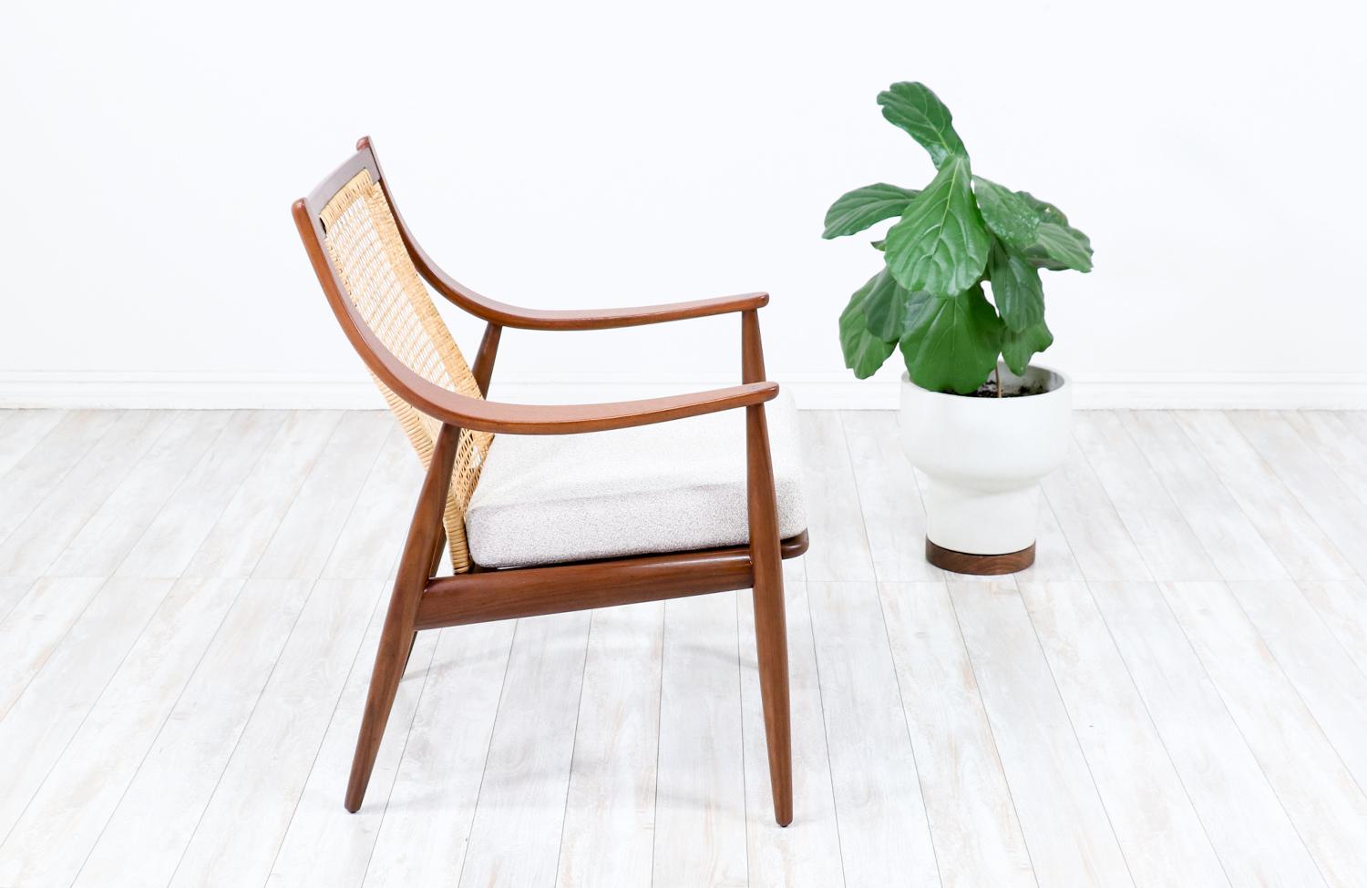 Mid-Century Modern Peter Hvidt Model FD-146 Teak & Cane Lounge Chair by France & Daverkosen For Sale