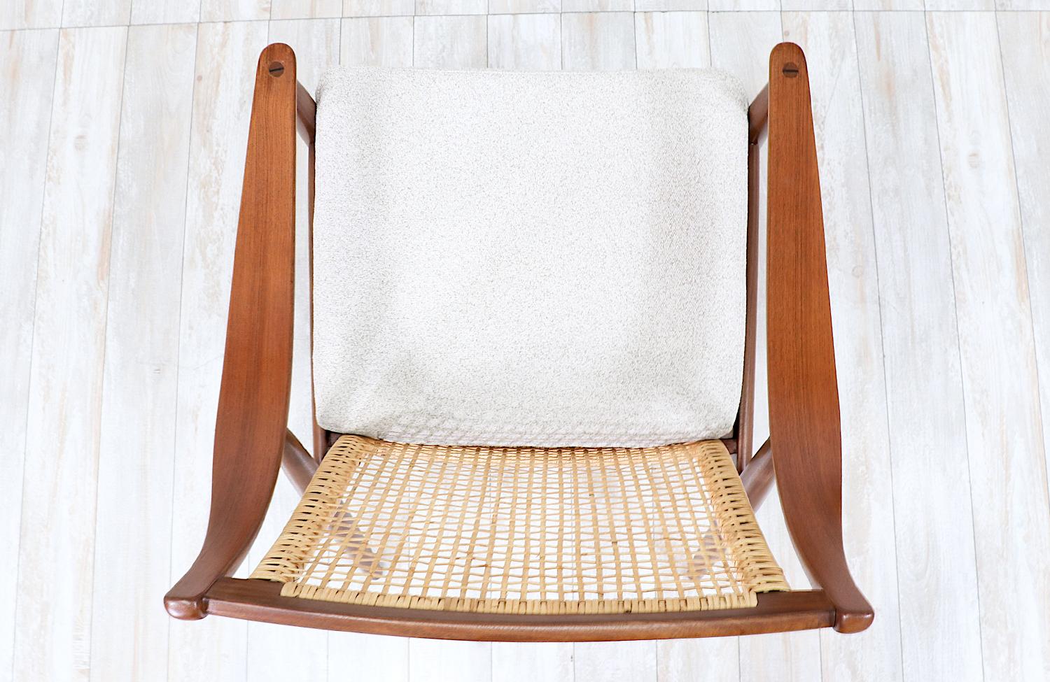 Peter Hvidt Model FD-146 Teak & Cane Lounge Chair by France & Daverkosen In Excellent Condition For Sale In Los Angeles, CA