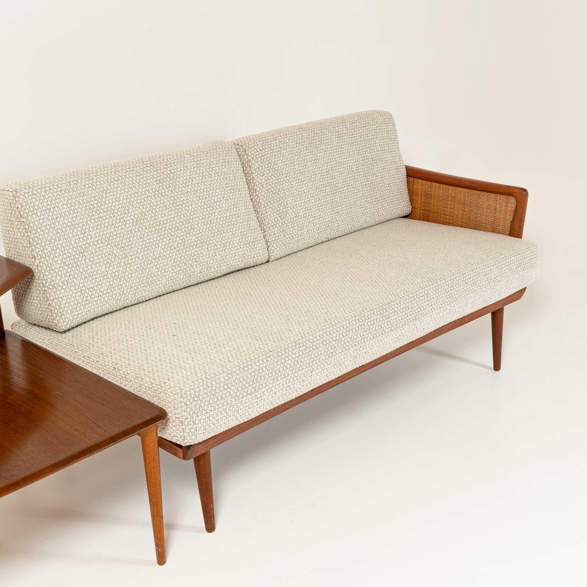 Mid-20th Century Peter Hvidt Model FD 451 Sectional sofas Daybed in Teak and Salt & Pepper Bouclé
