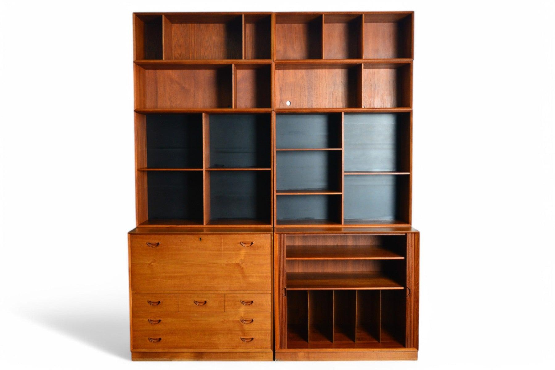 Origine: Danimarca
Designer: Peter Hvidt & Orla Mølgaard
Produttore: Søborg Møbler
Epoca: 1966
Materiali: Teak
Misure: 71
