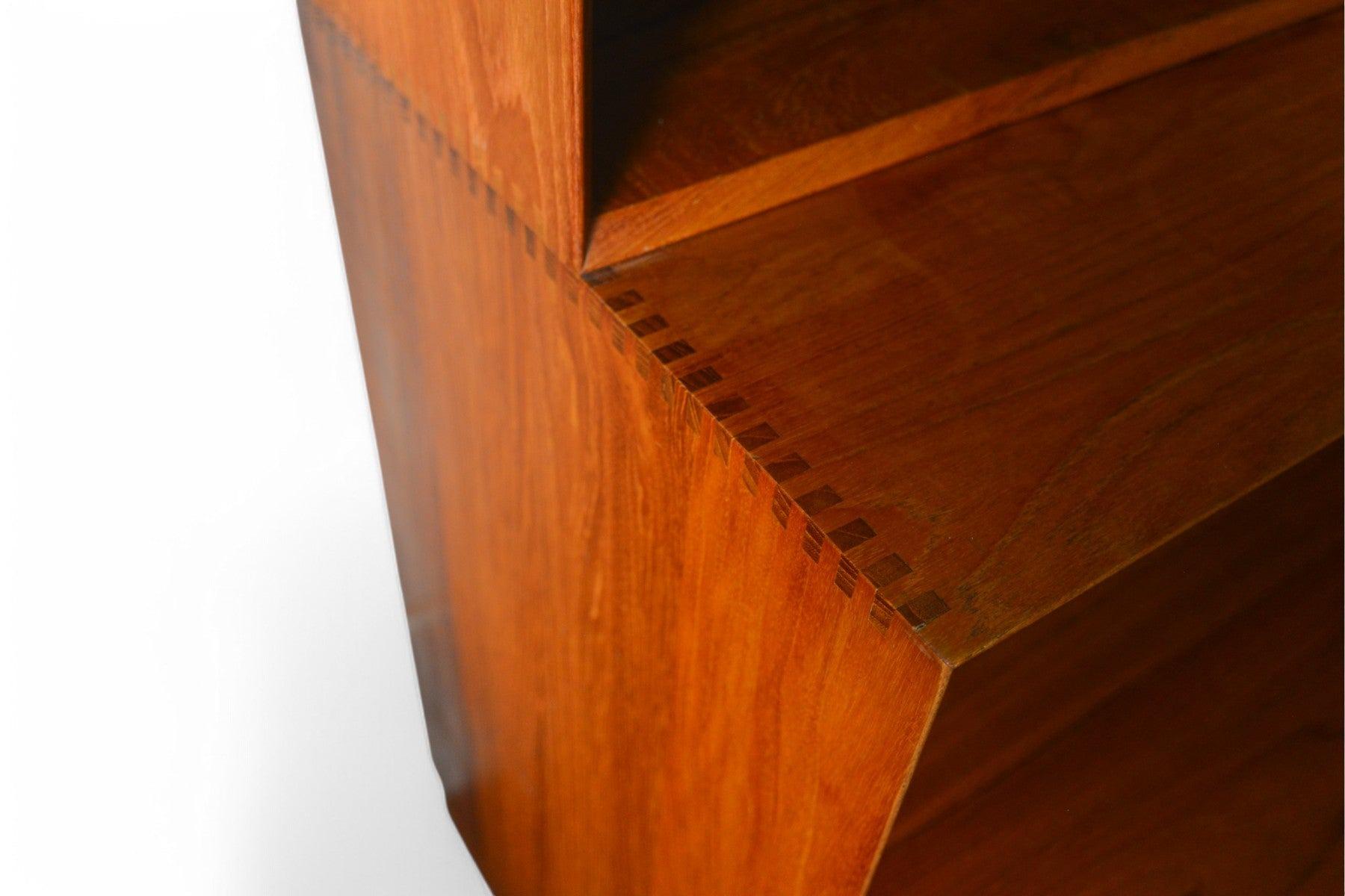Librerie / pensili modulari in teak massiccio di Peter Hvidt in vendita 2