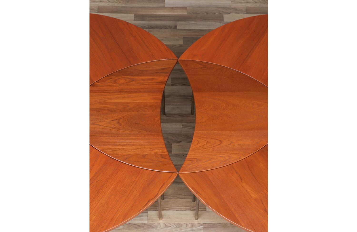 Table basse modulaire en teck et laiton de Peter Hvidt pour France & Son en vente 7